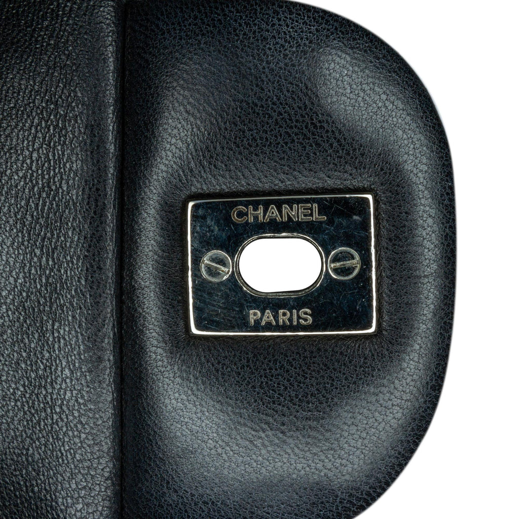 Chanel Maxi Classic Lambskin Single Flap (SHG-C8eJpN)