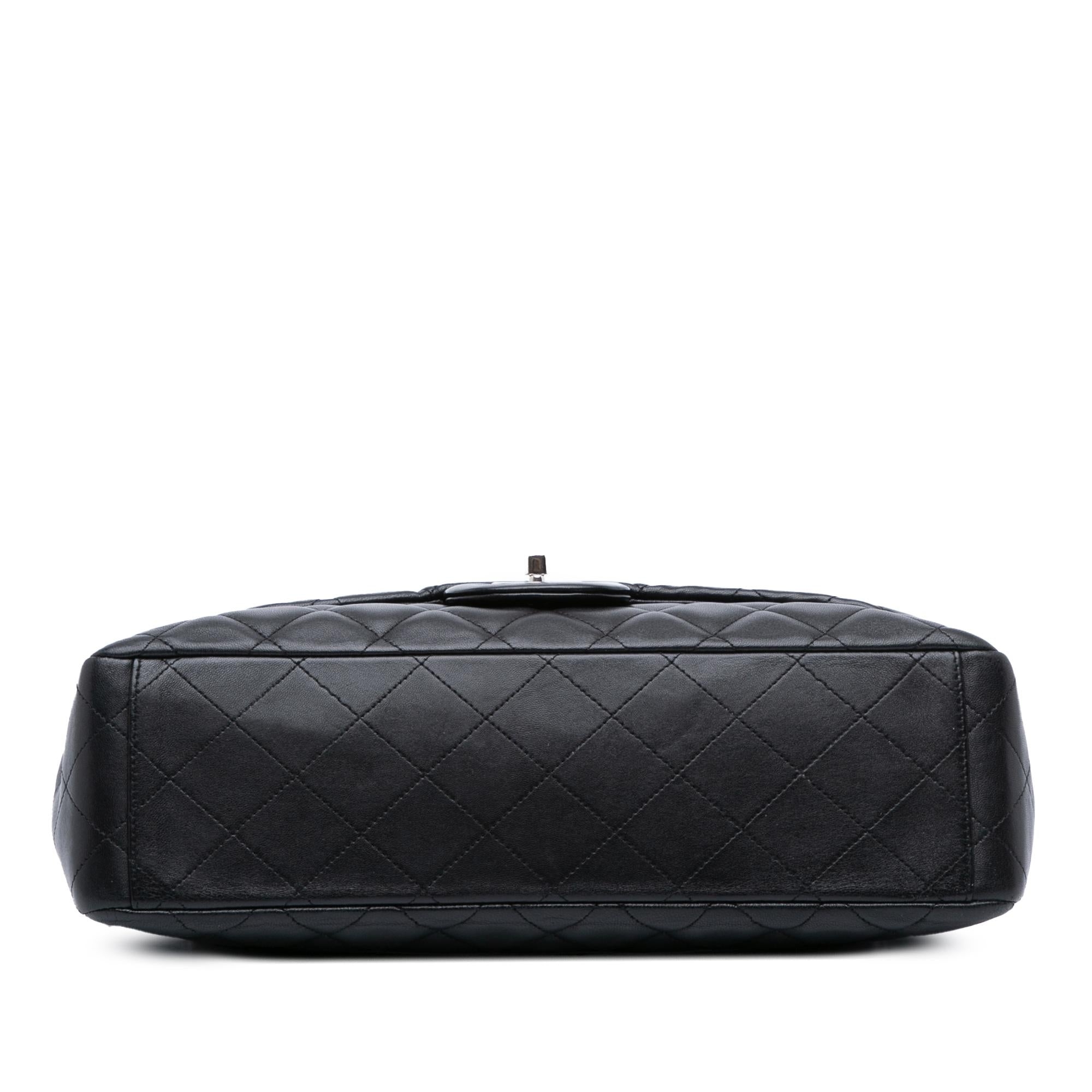 Chanel Maxi Classic Lambskin Single Flap