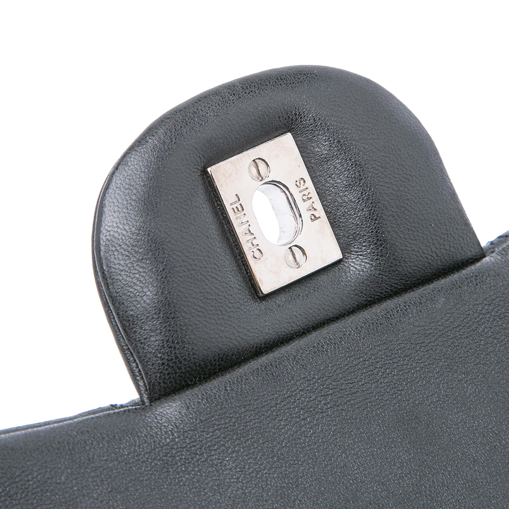Chanel Maxi Classic Lambskin Single Flap