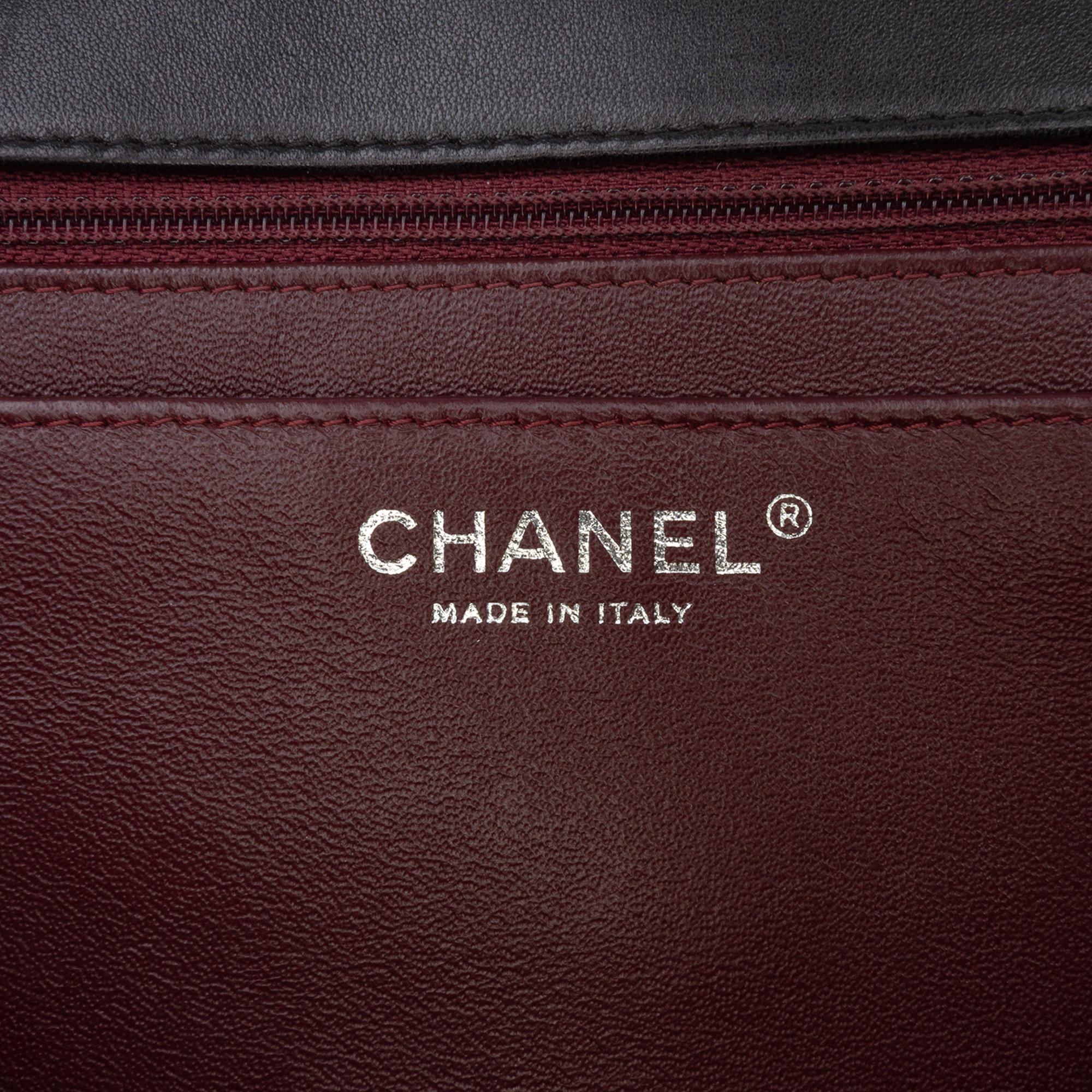 Chanel Maxi Classic Lambskin Single Flap
