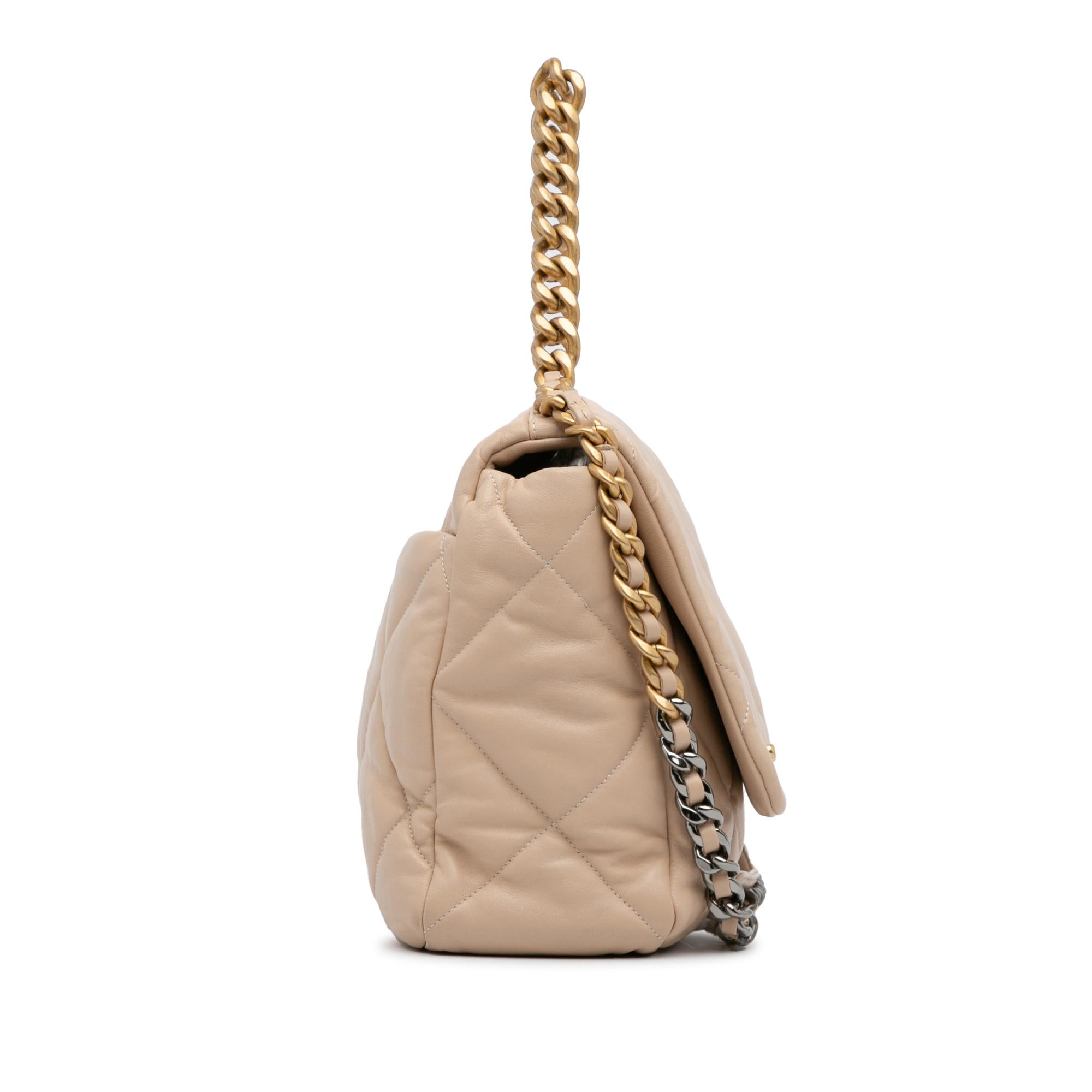 Chanel Maxi Lambskin 19 Flap Satchel (SHG-RsNtmV)