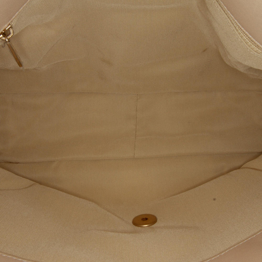 Chanel Maxi Lambskin 19 Flap Satchel (SHG-RsNtmV)