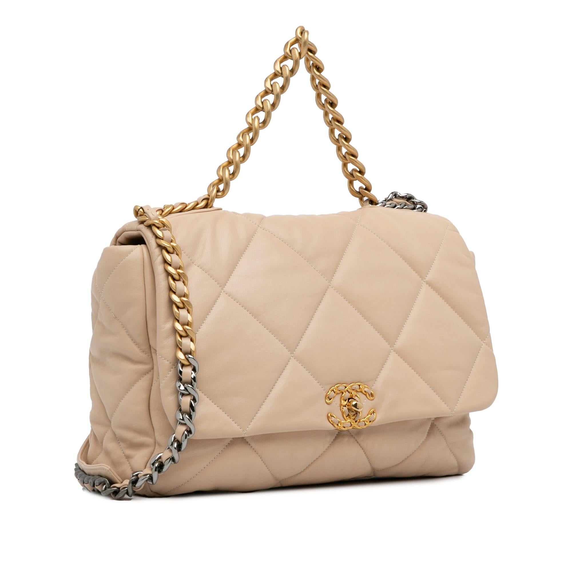 Chanel Maxi Lambskin 19 Flap Satchel (SHG-RsNtmV)
