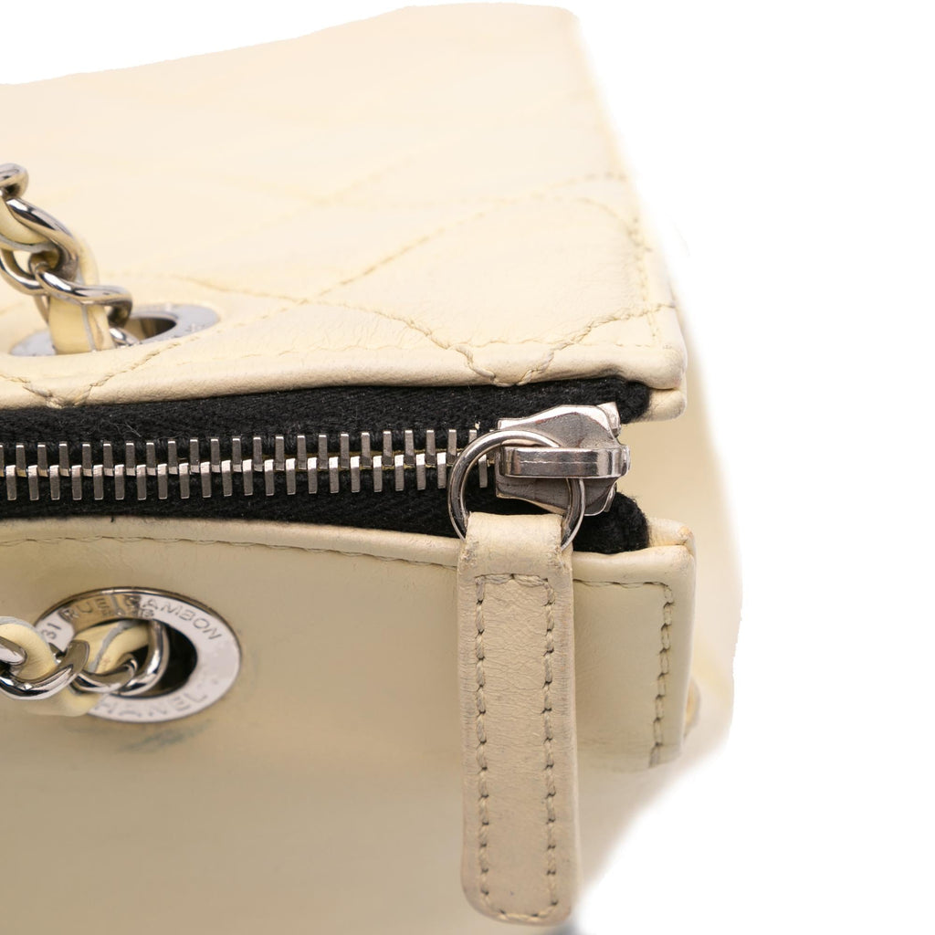 Chanel Maxi Quilted Calfskin Blizzard Zip Top Flap