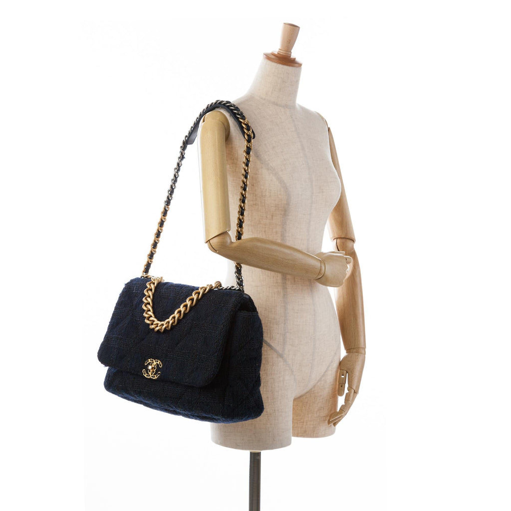 Chanel Maxi Tweed 19 Flap (SHG-r1Febc)