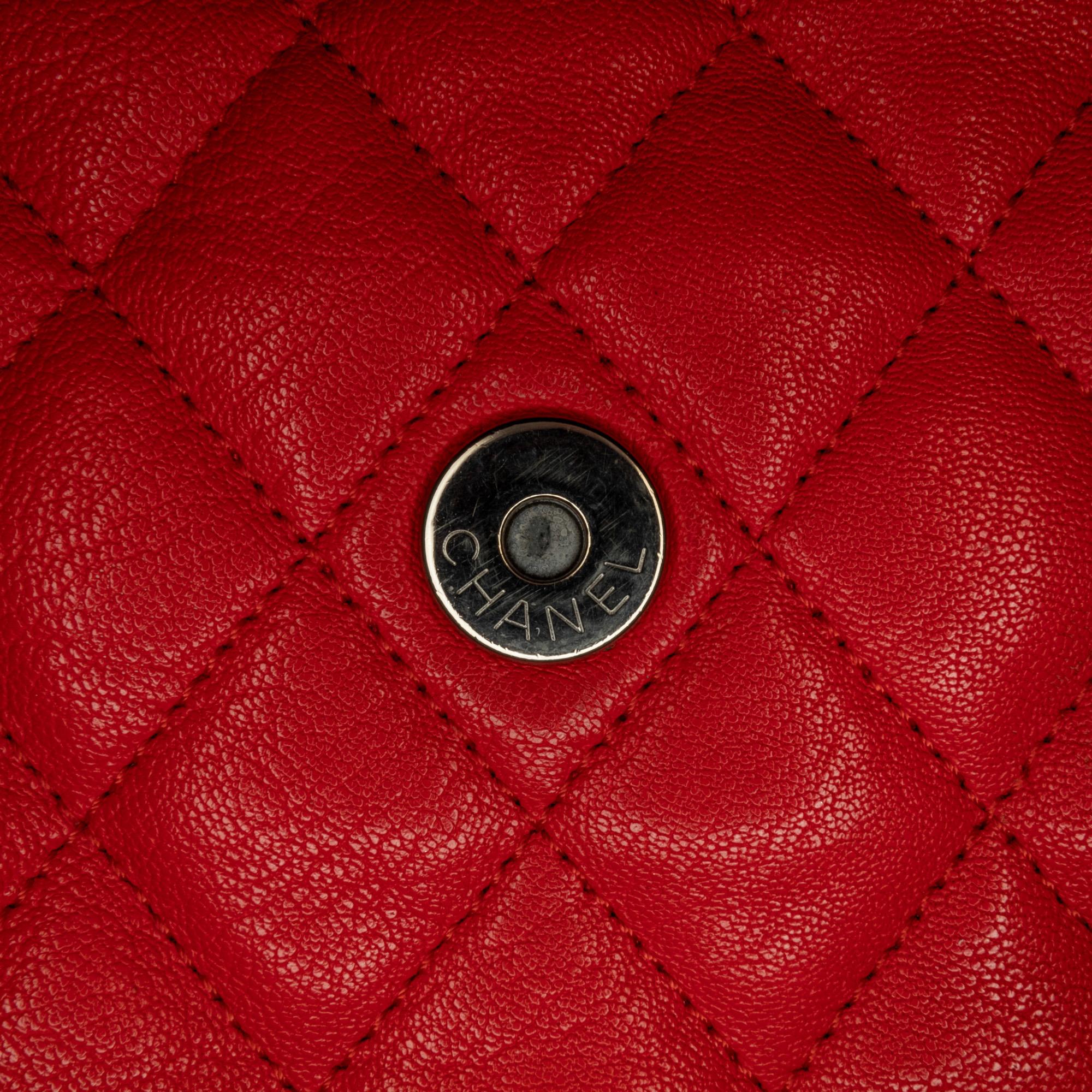 Chanel Maxi Washed Lambskin Chain Around Flap (SHG-CaYHus)