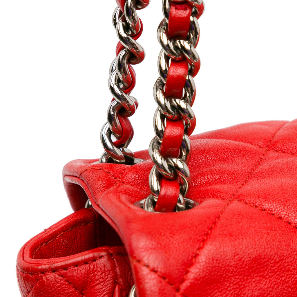Chanel Maxi Washed Lambskin Chain Around Flap (SHG-PHFWWT)