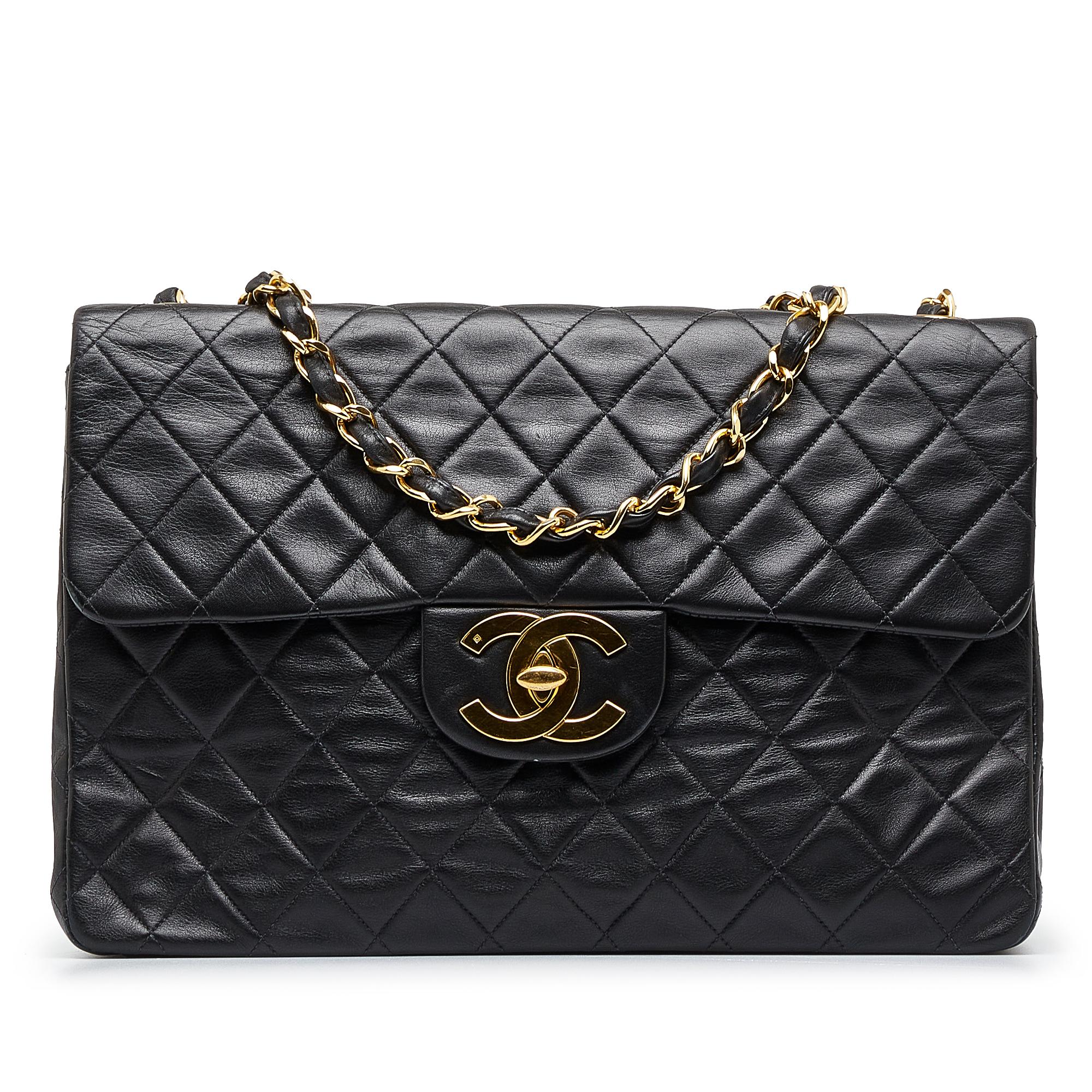 Chanel Maxi XL Classic Lambskin Single Flap (SHG-tSLYwQ)