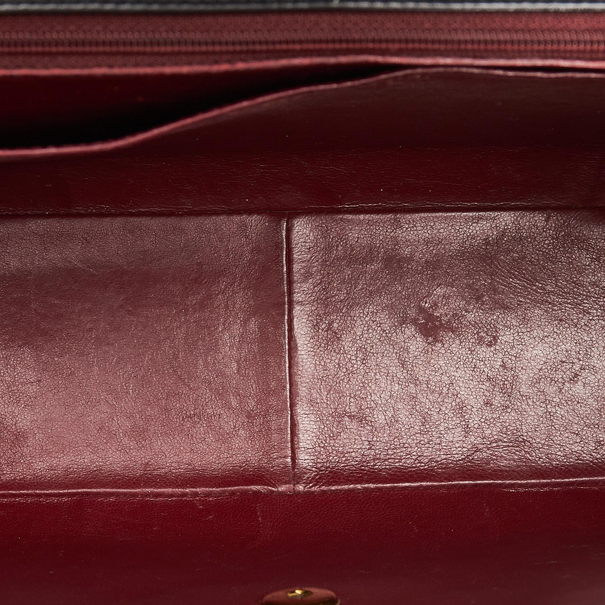 Chanel Maxi XL Lambskin Single Flap (SHG-tOpnx7)