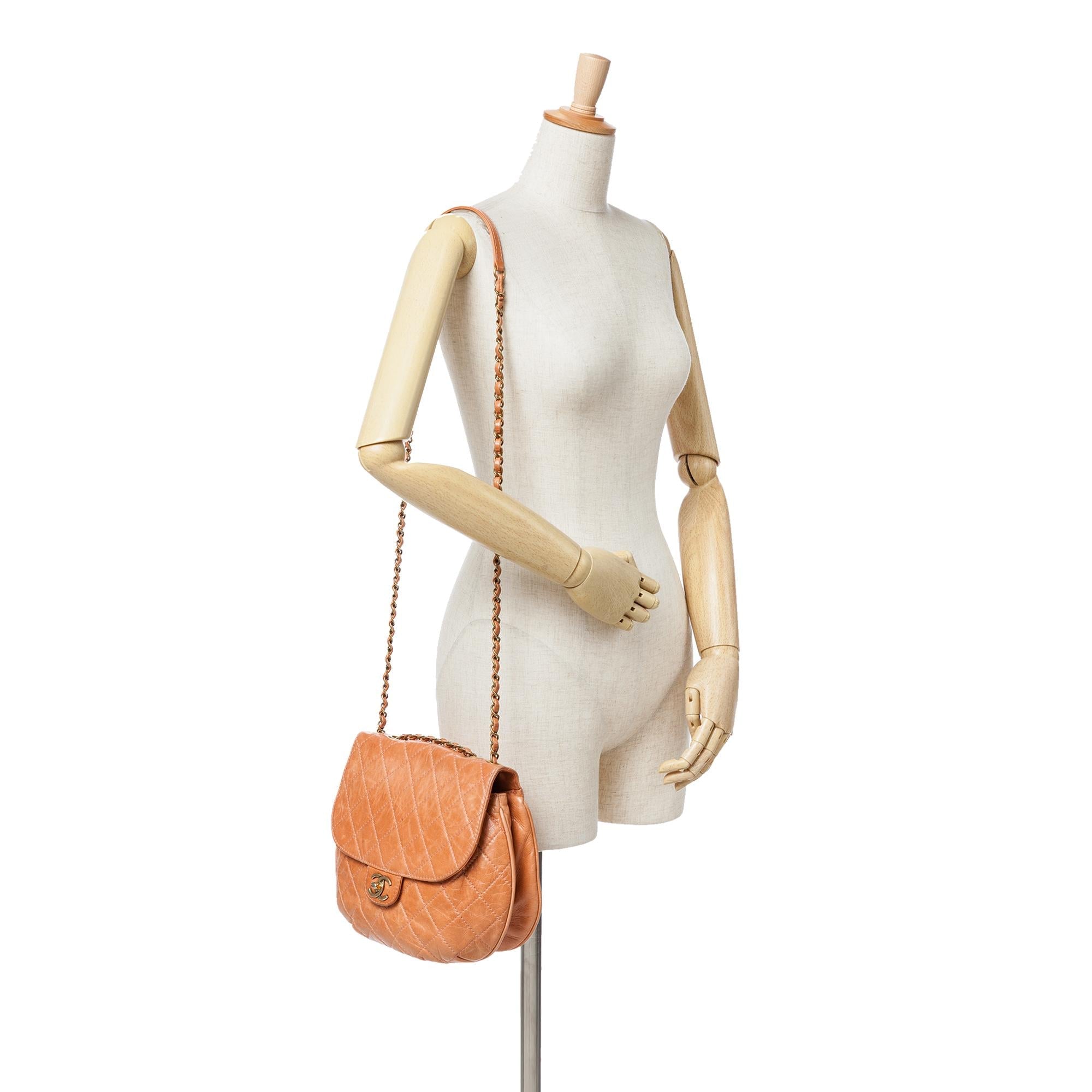 Chanel Medium Aged Calfskin Bubble CC Flap