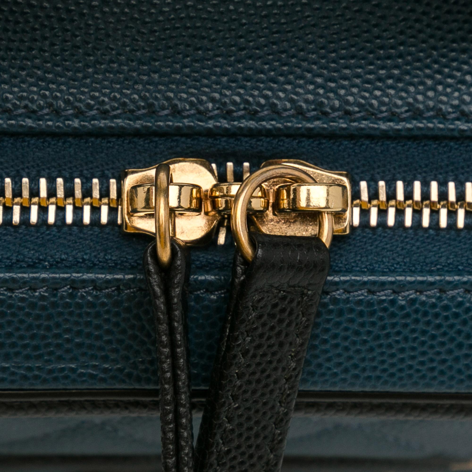 Chanel Medium Bicolor Caviar CC Filigree Vanity Case (SHG-FS85RY)