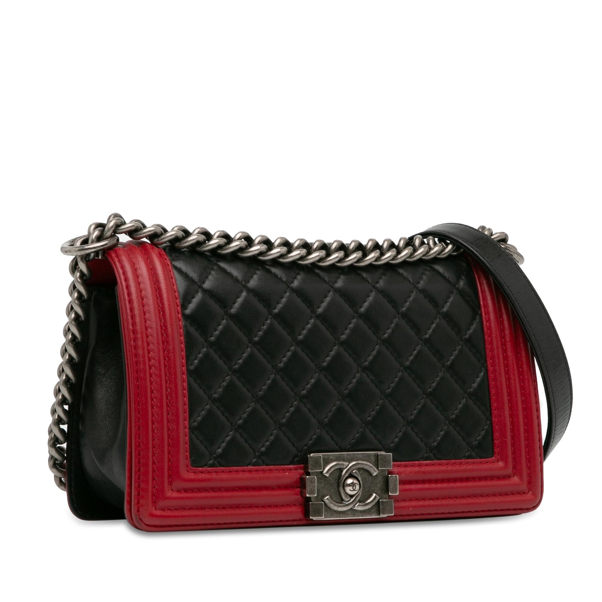 Chanel Medium Bicolor Lambskin Boy Flap (SHG-Qk8sN1)