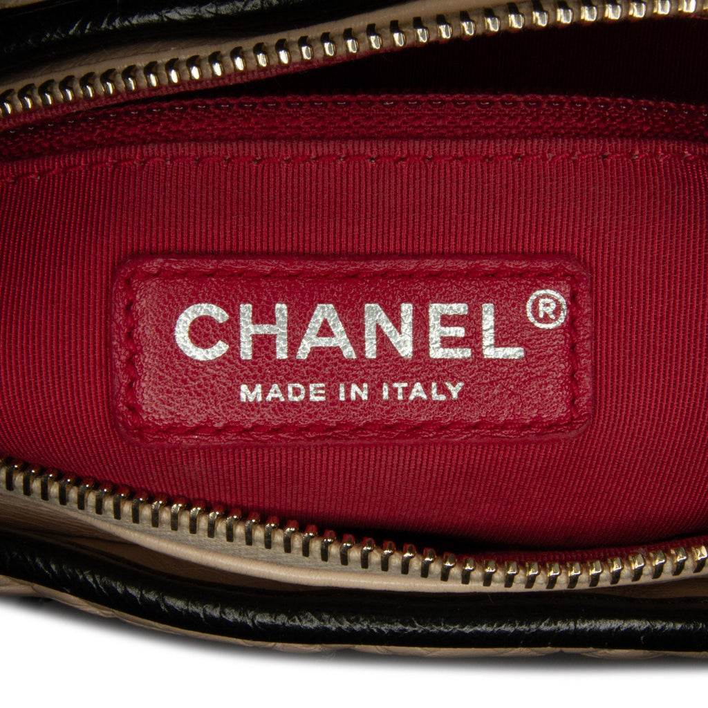 Chanel Medium Bicolor Lambskin Gabrielle Crossbody (SHG-0gL4yr)