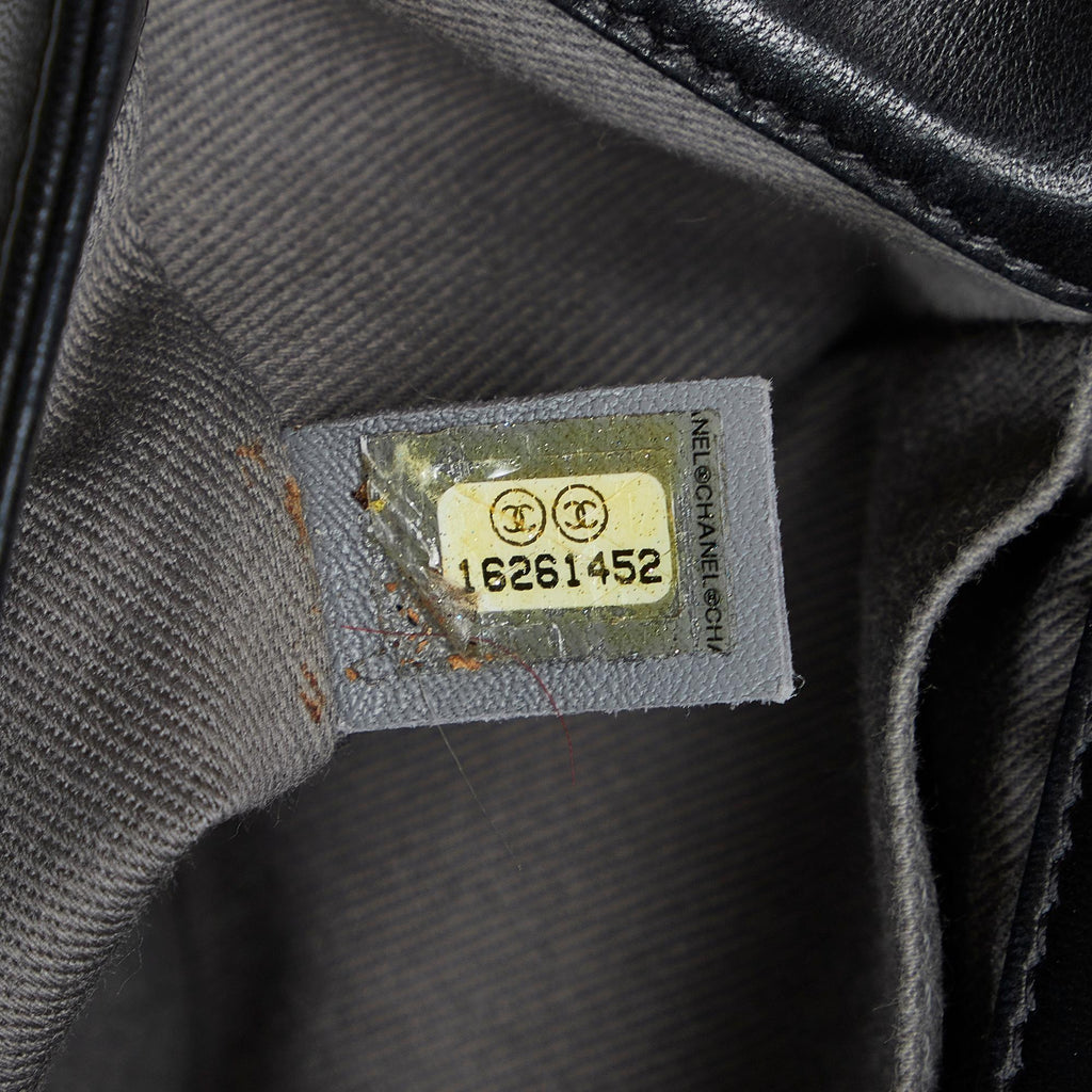 Chanel Medium Boy Bag (SHG-BOOAMQ)