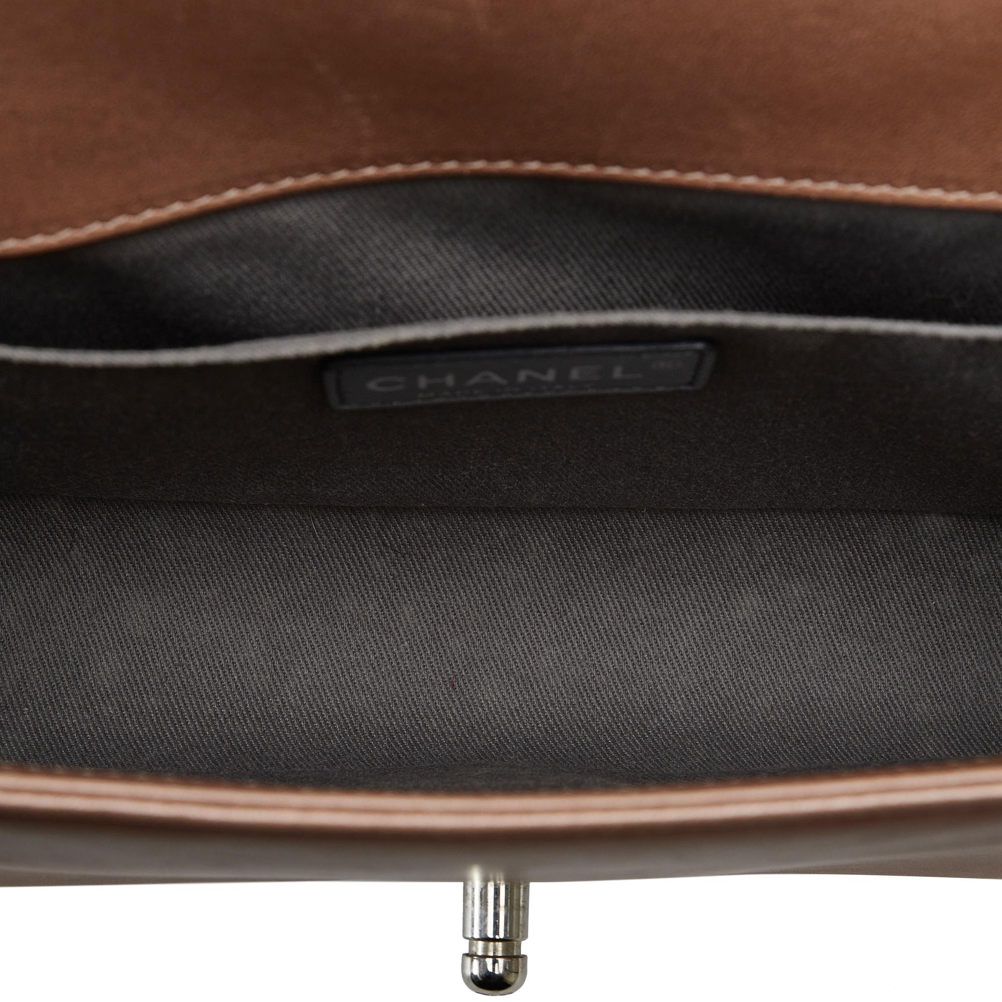 Chanel Medium Boy Flap Bag (SHG-VBGX4n)
