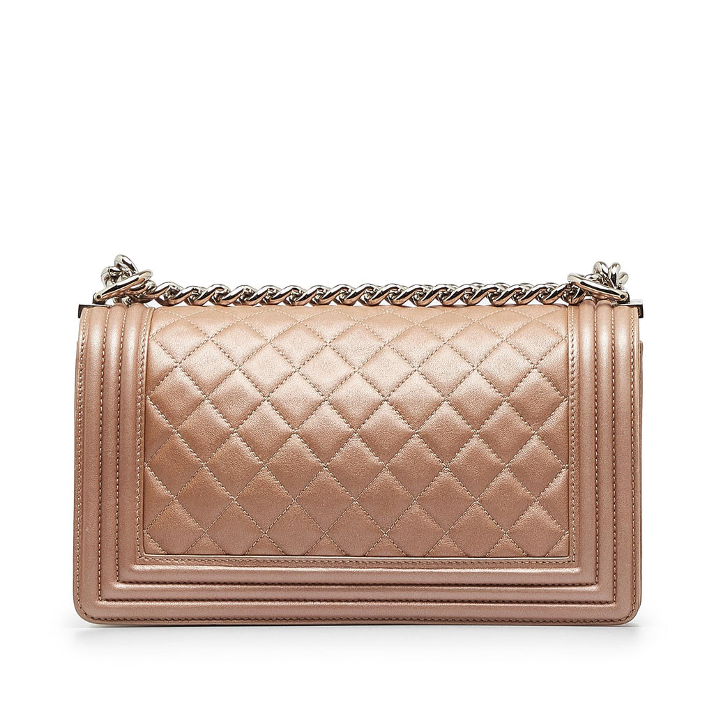 Chanel Medium Boy Flap Bag (SHG-OB0E7i)