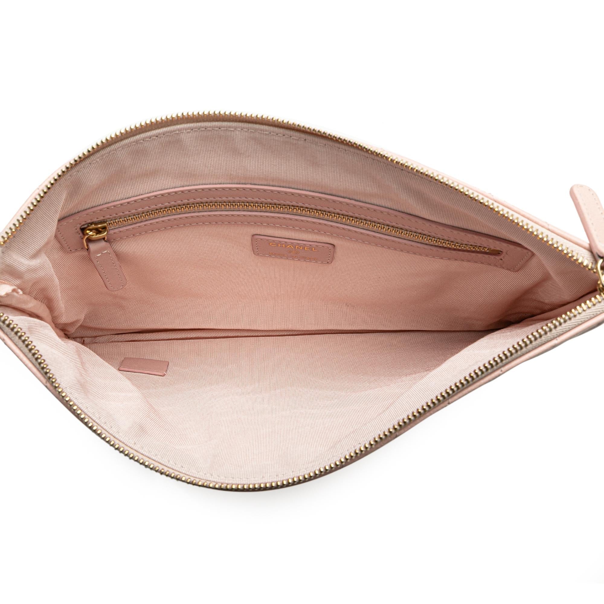 Chanel Medium CC Chevron Caviar O Case Clutch