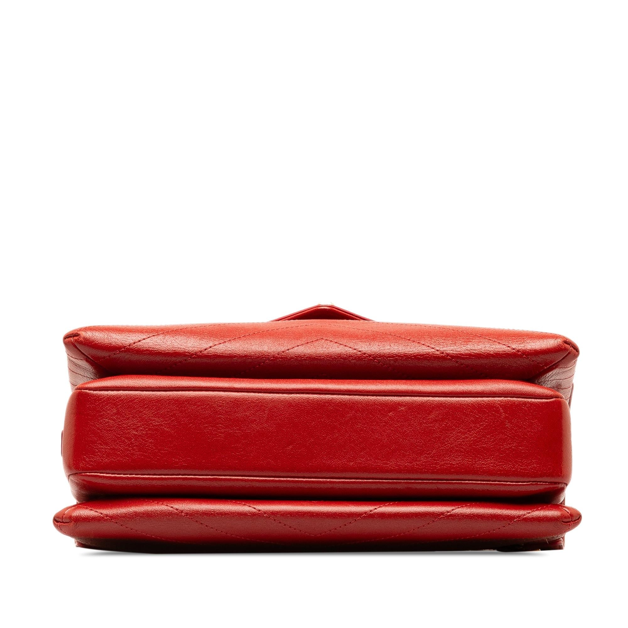 Chanel Medium CC Chevron Lambskin Envelope Flap (SHG-k9drR3)