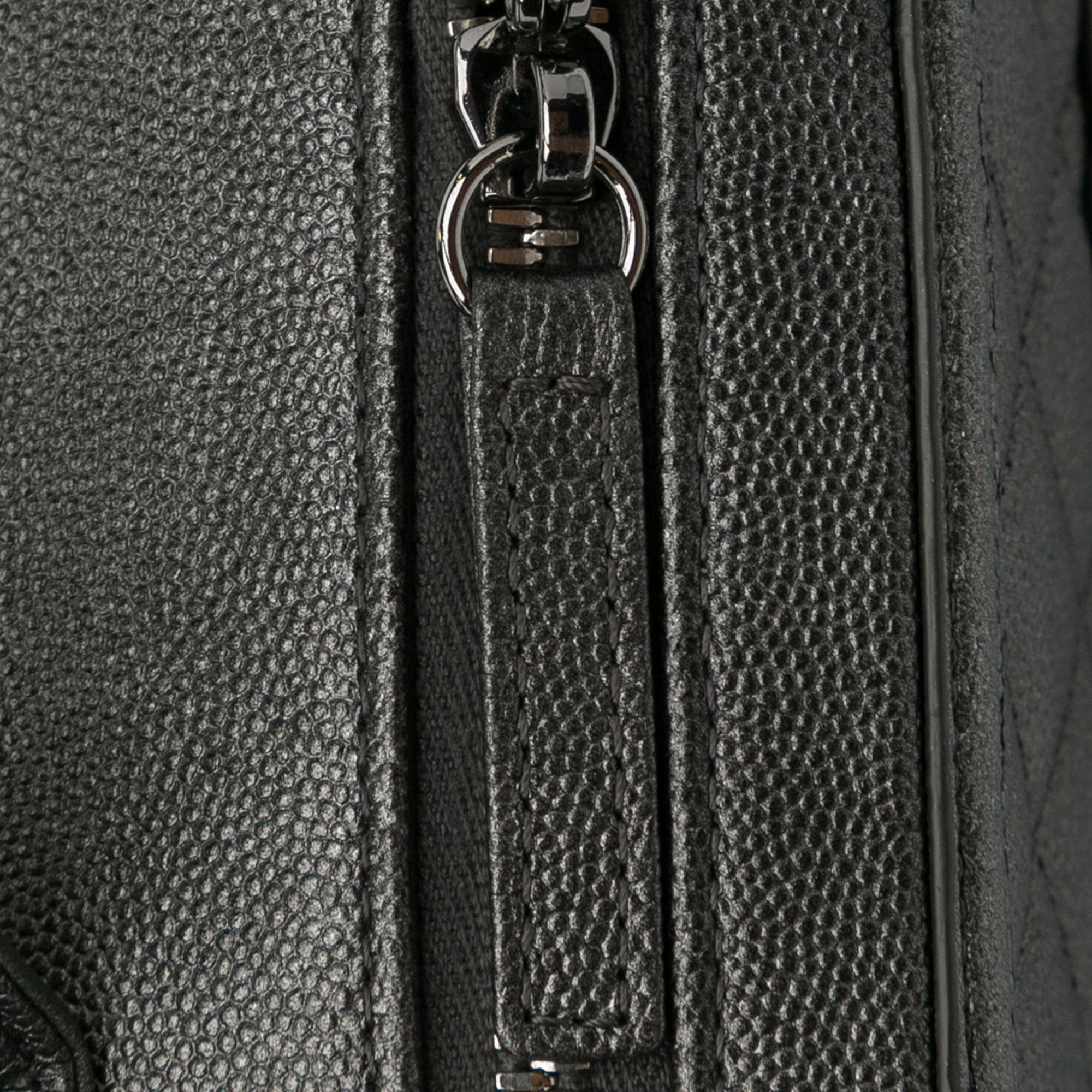 Chanel Medium CC Filigree Caviar Vanity Case (SHG-JLPrCU)