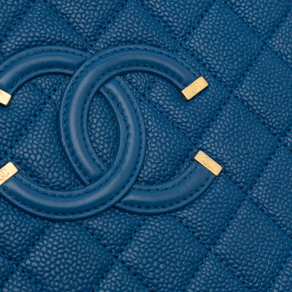 Chanel Medium CC Filigree Caviar Vanity Case (SHG-hDYH99)