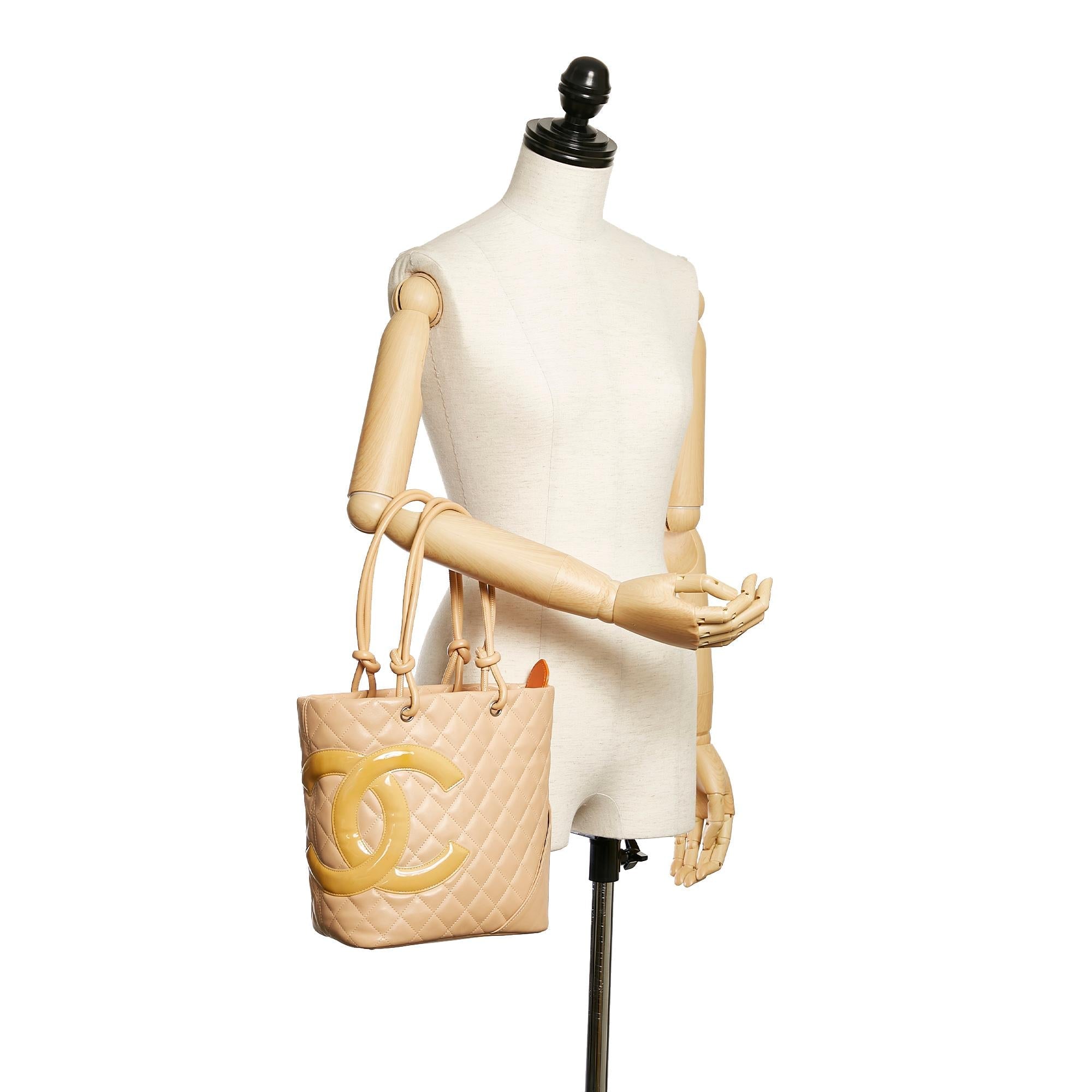 Chanel Medium Cambon Ligne Tote (SHG-FnOs12)