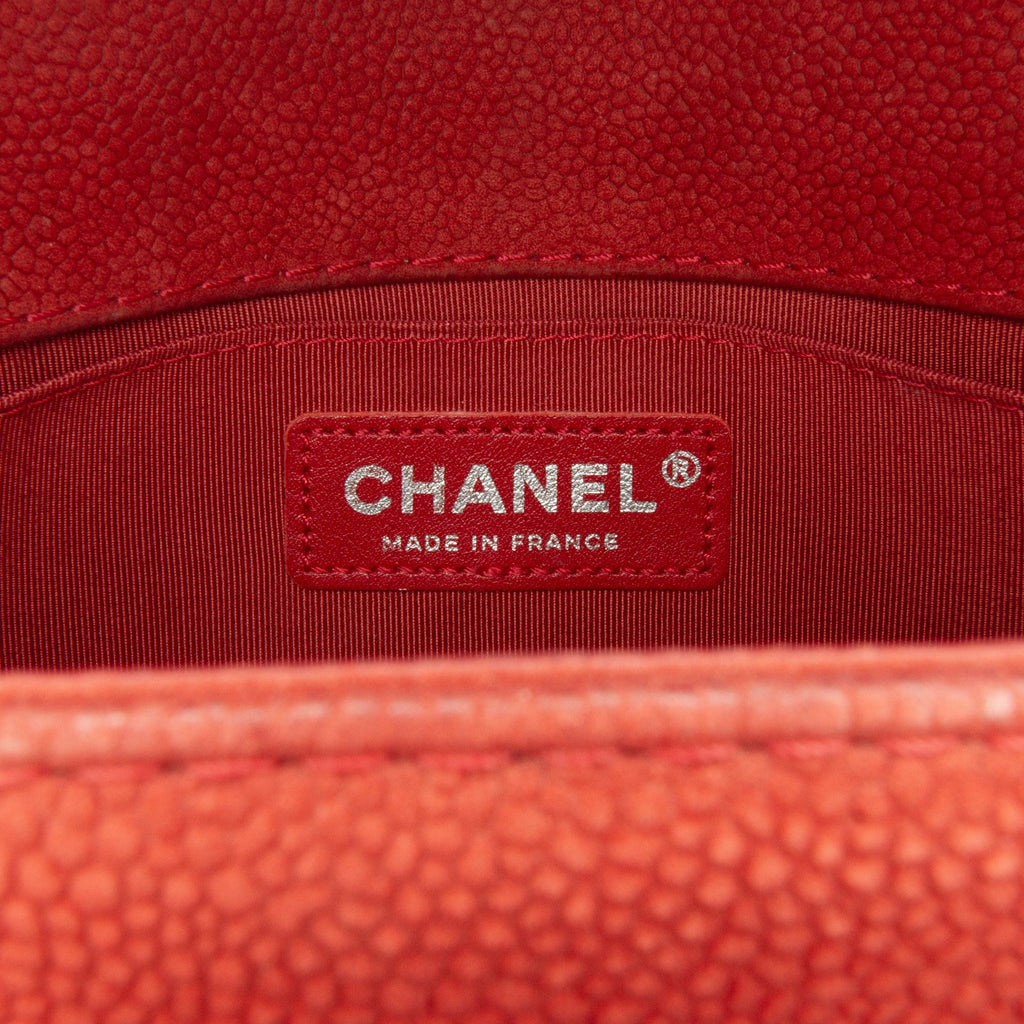 Chanel Medium Caviar Boy Flap Bag (SHG-KrBQ6Q)