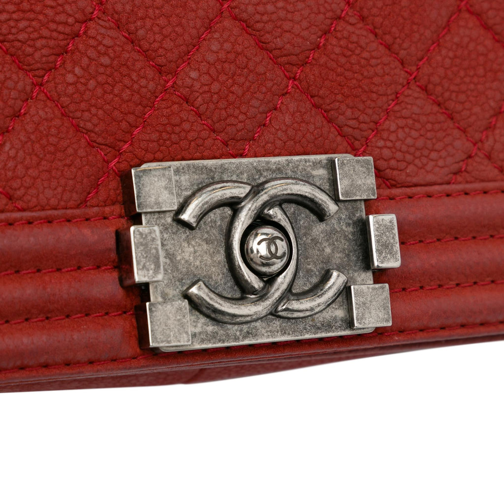 Chanel Medium Caviar Boy Flap Bag (SHG-KrBQ6Q)
