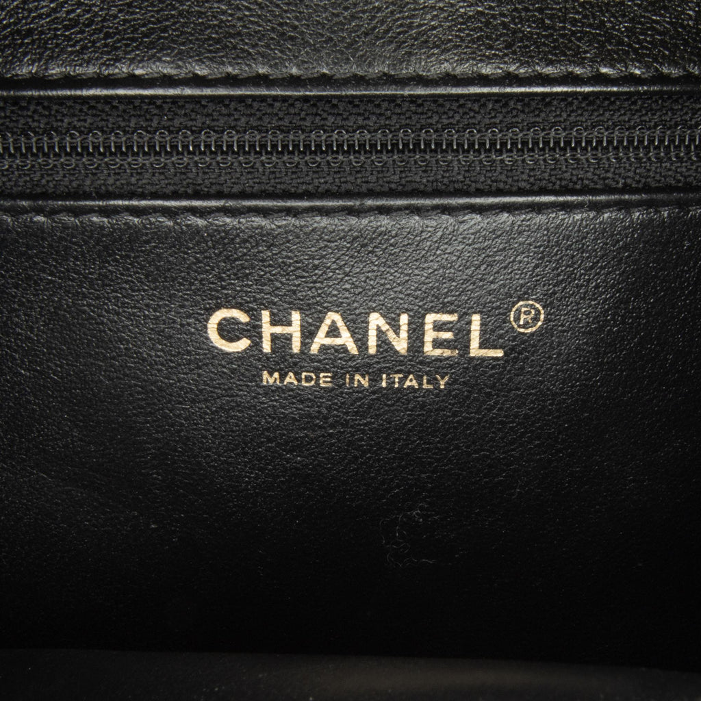 Chanel Medium Caviar CC Filigree Vanity Case (SHG-BTqCcq)