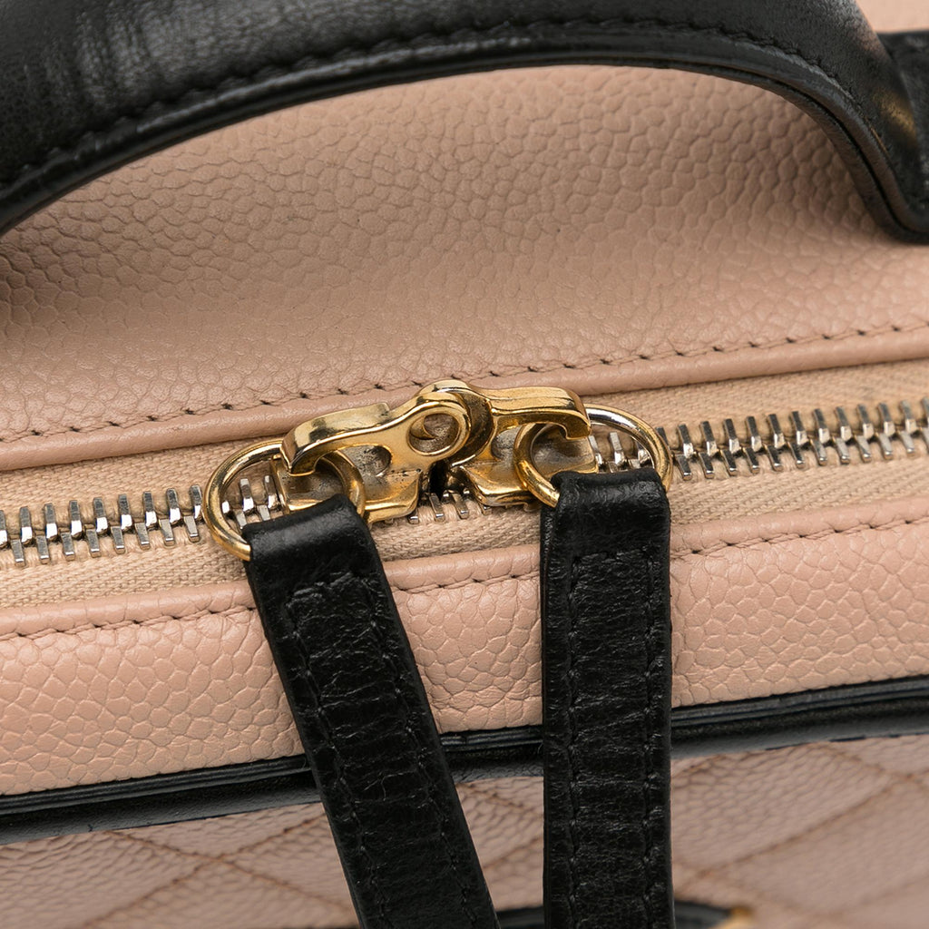 Chanel Medium Caviar CC Filigree Vanity Case (SHG-BTqCcq)