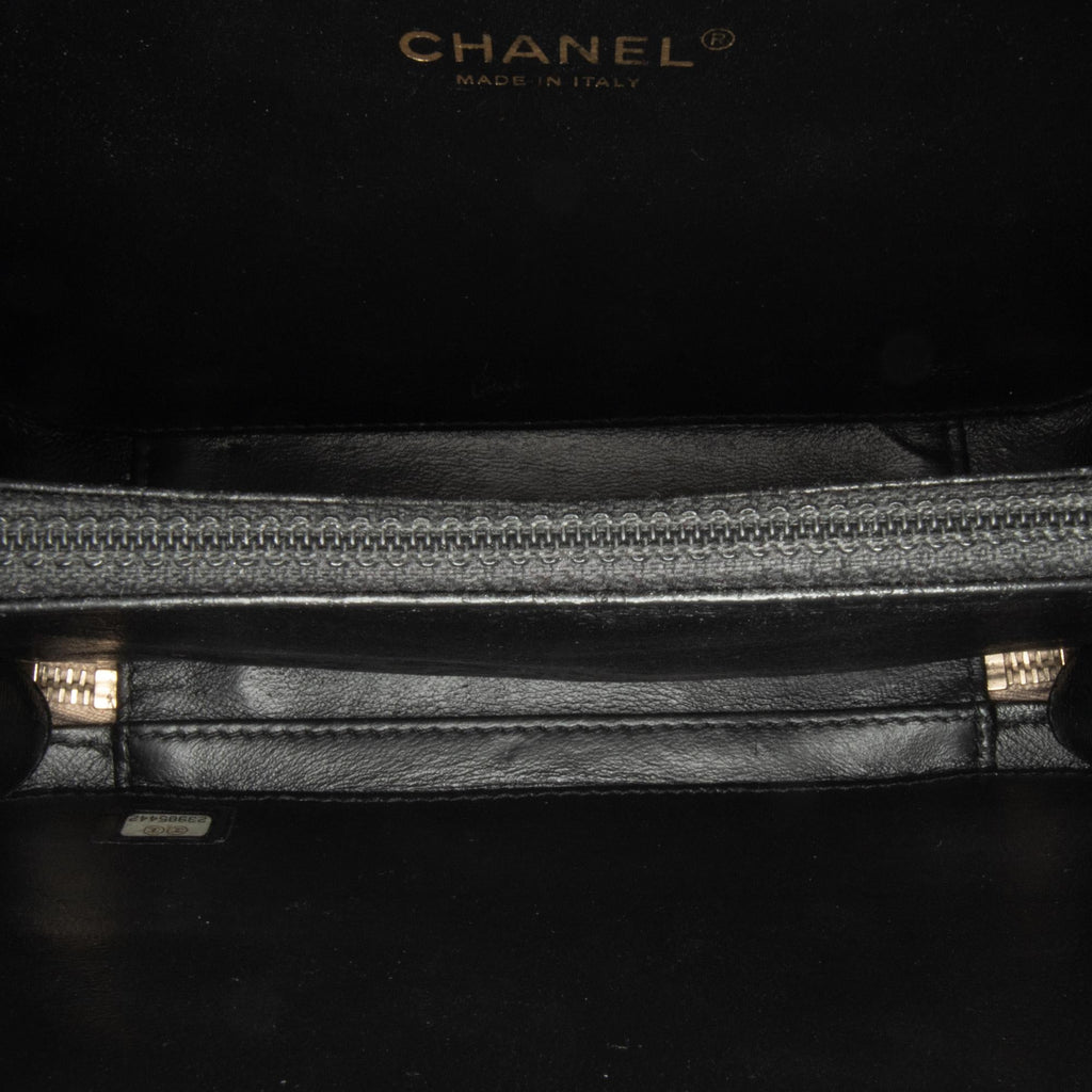 Chanel Medium Caviar CC Filigree Vanity Case (SHG-BTqCcq)