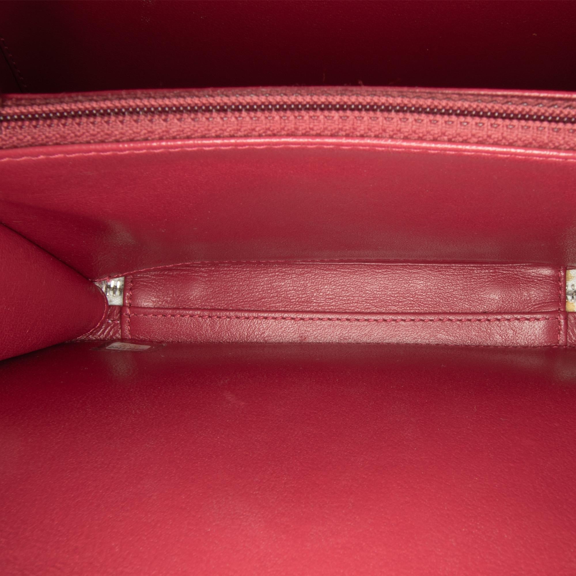 Chanel Medium Caviar CC Filigree Vanity Case (SHG-APLaSU)
