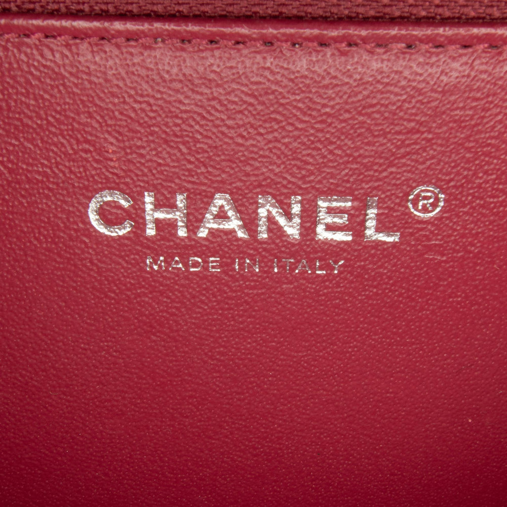 Chanel Medium Caviar CC Filigree Vanity Case (SHG-APLaSU)
