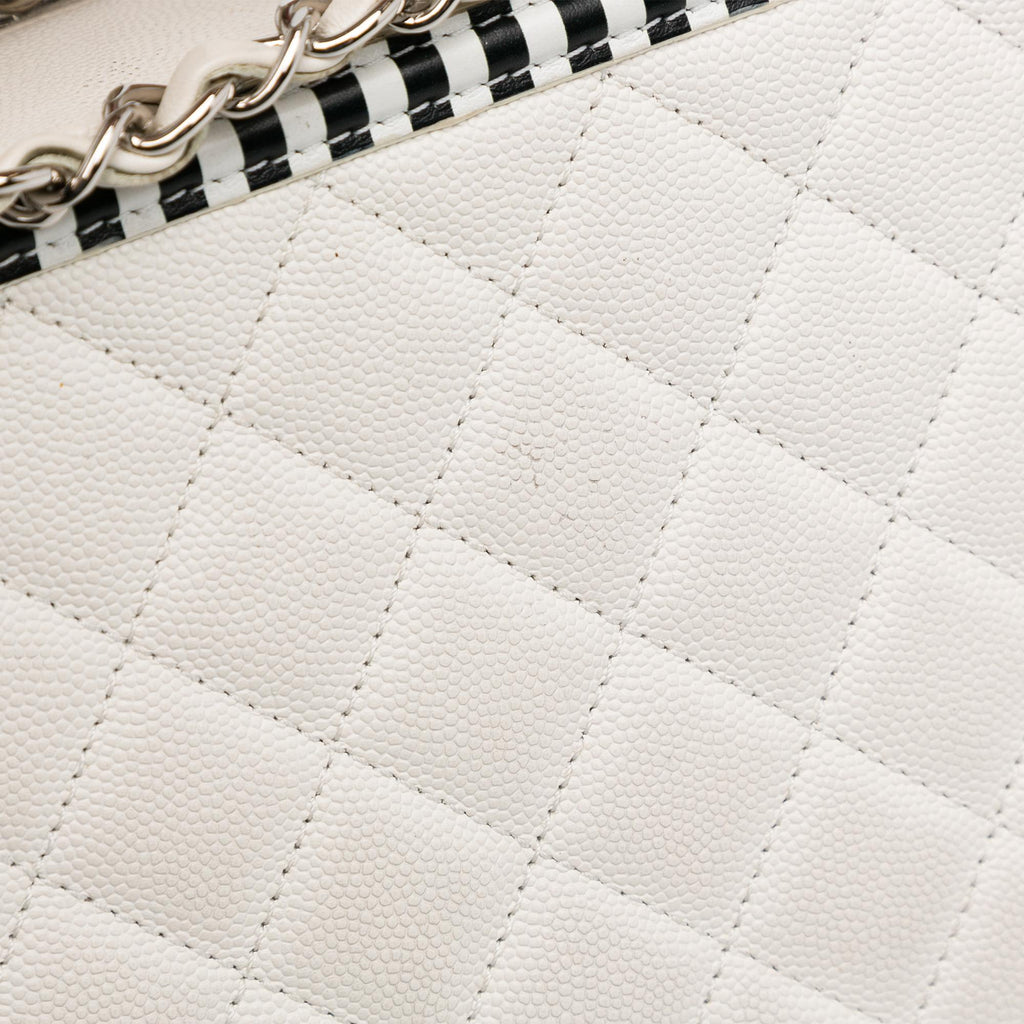 Chanel Medium Caviar CC Filigree Vanity Case (SHG-APLaSU)