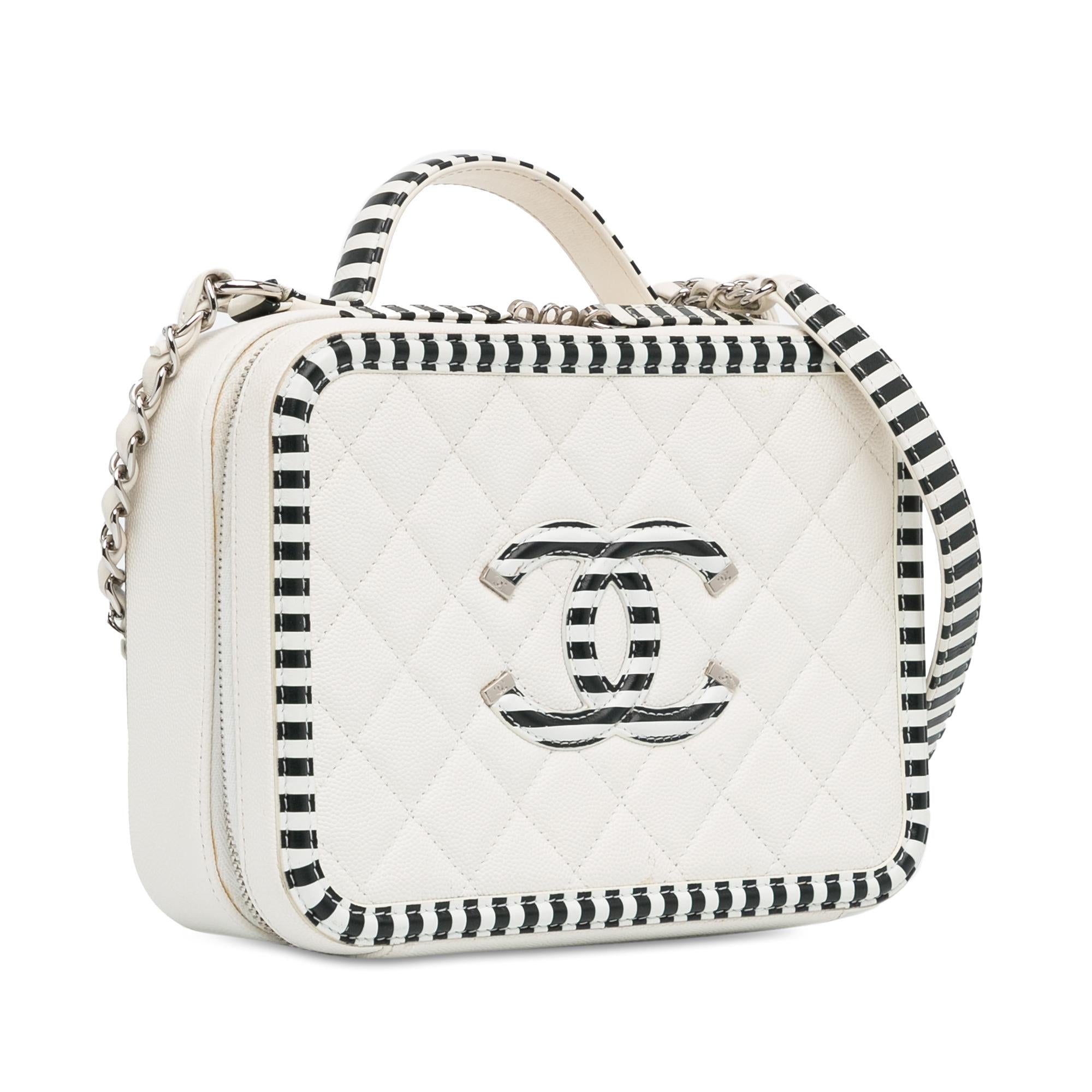 Chanel Medium Caviar CC Filigree Vanity Case (SHG-APLaSU)