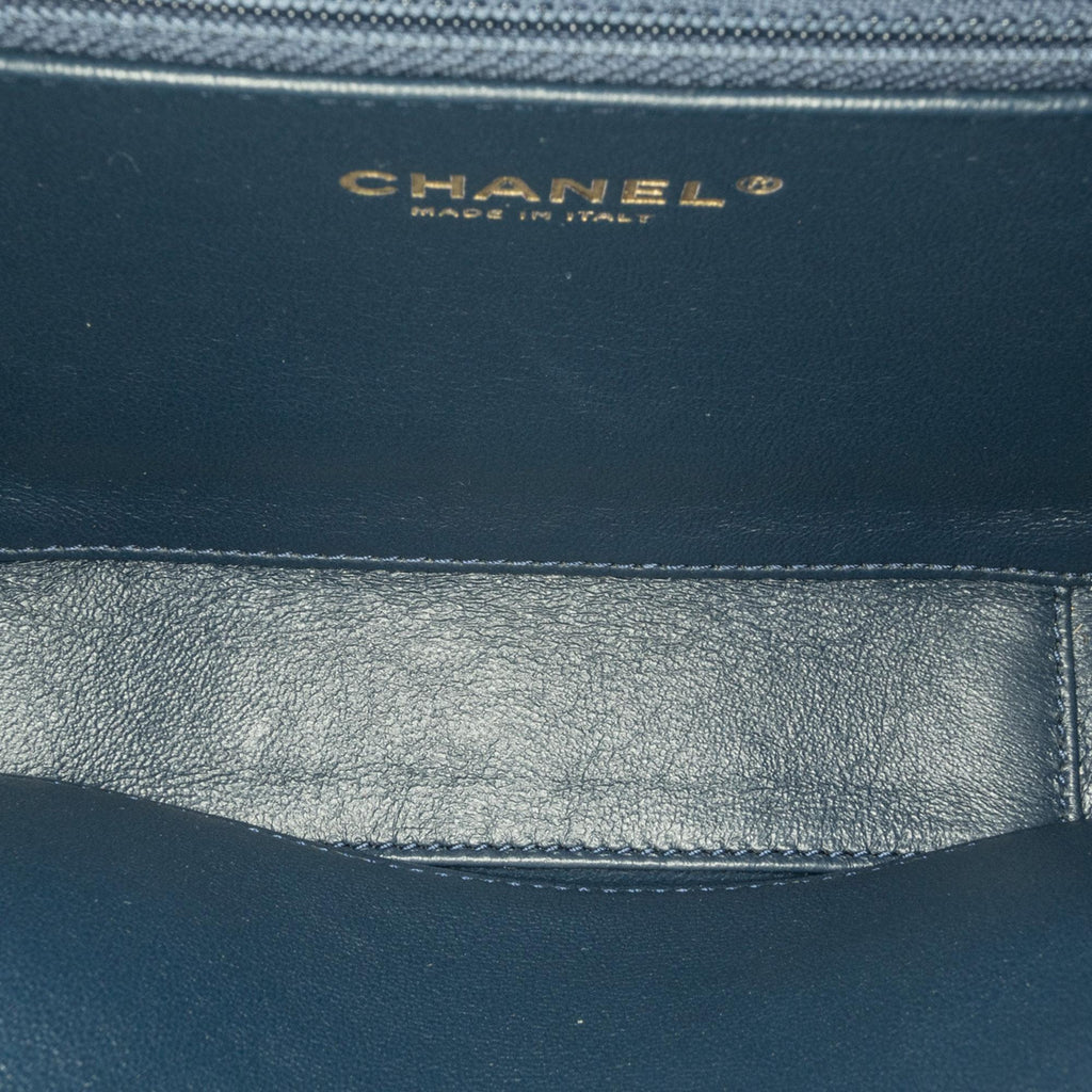 Chanel Medium Caviar CC Filigree Vanity Case (SHG-1tdpwa)