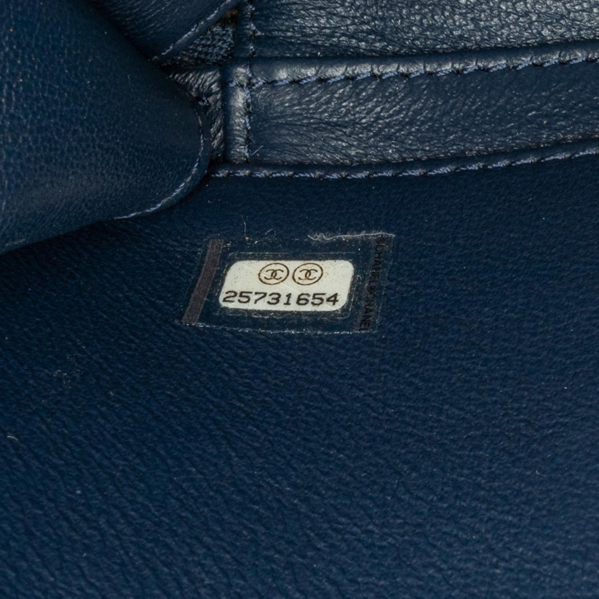 Chanel Medium Caviar CC Filigree Vanity Case (SHG-1tdpwa)