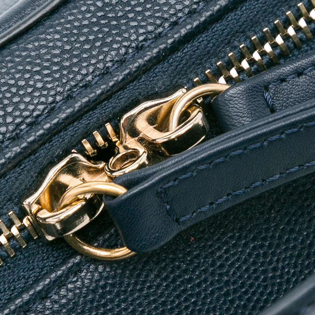 Chanel Medium Caviar CC Filigree Vanity Case (SHG-1tdpwa)