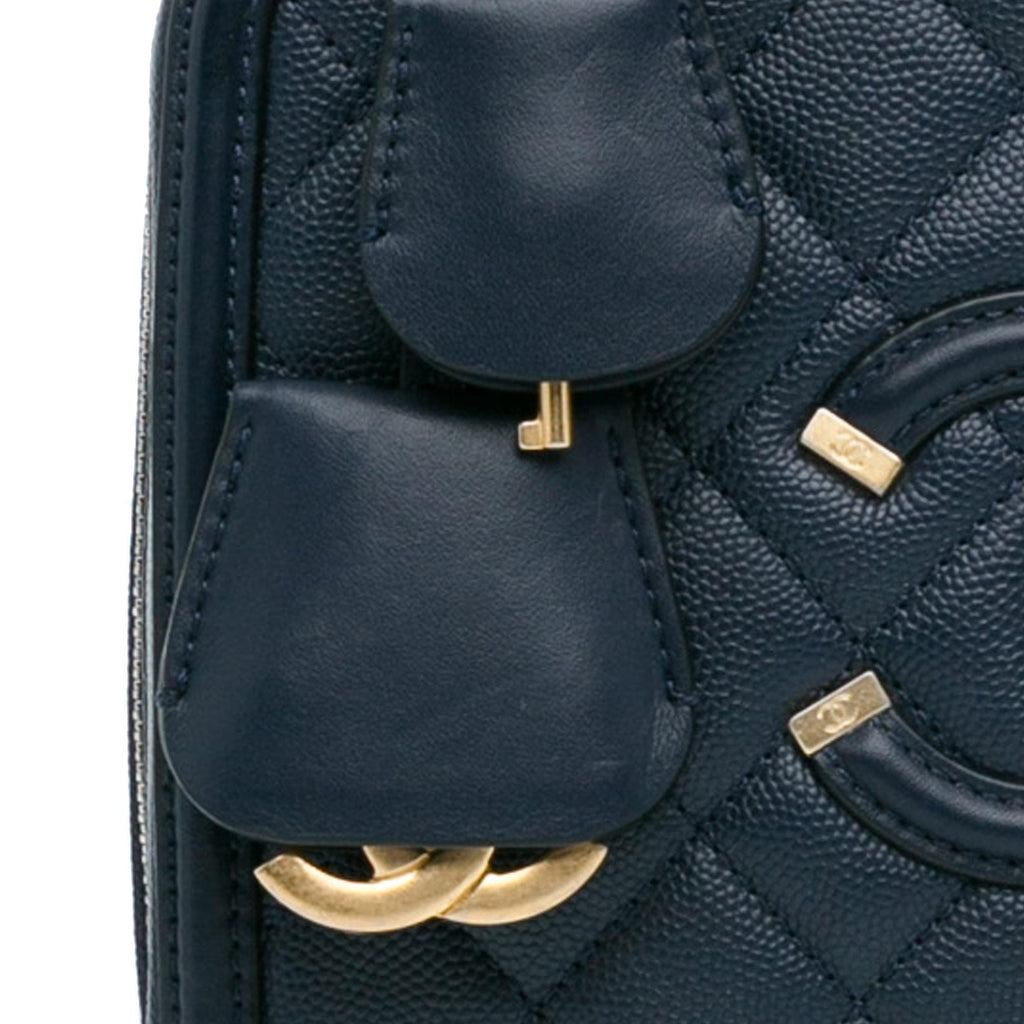 Chanel Medium Caviar CC Filigree Vanity Case (SHG-1tdpwa)