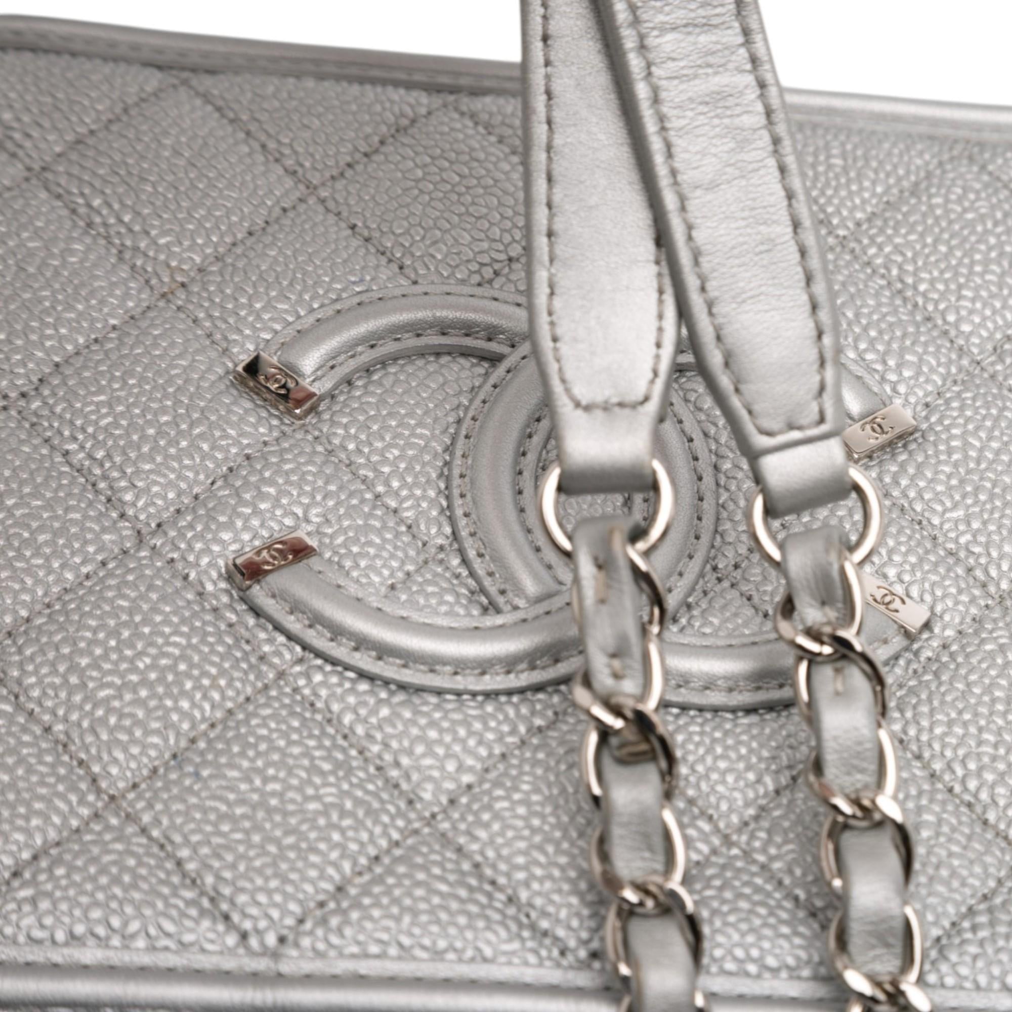 Chanel Medium Caviar CC Filigree Vanity Case