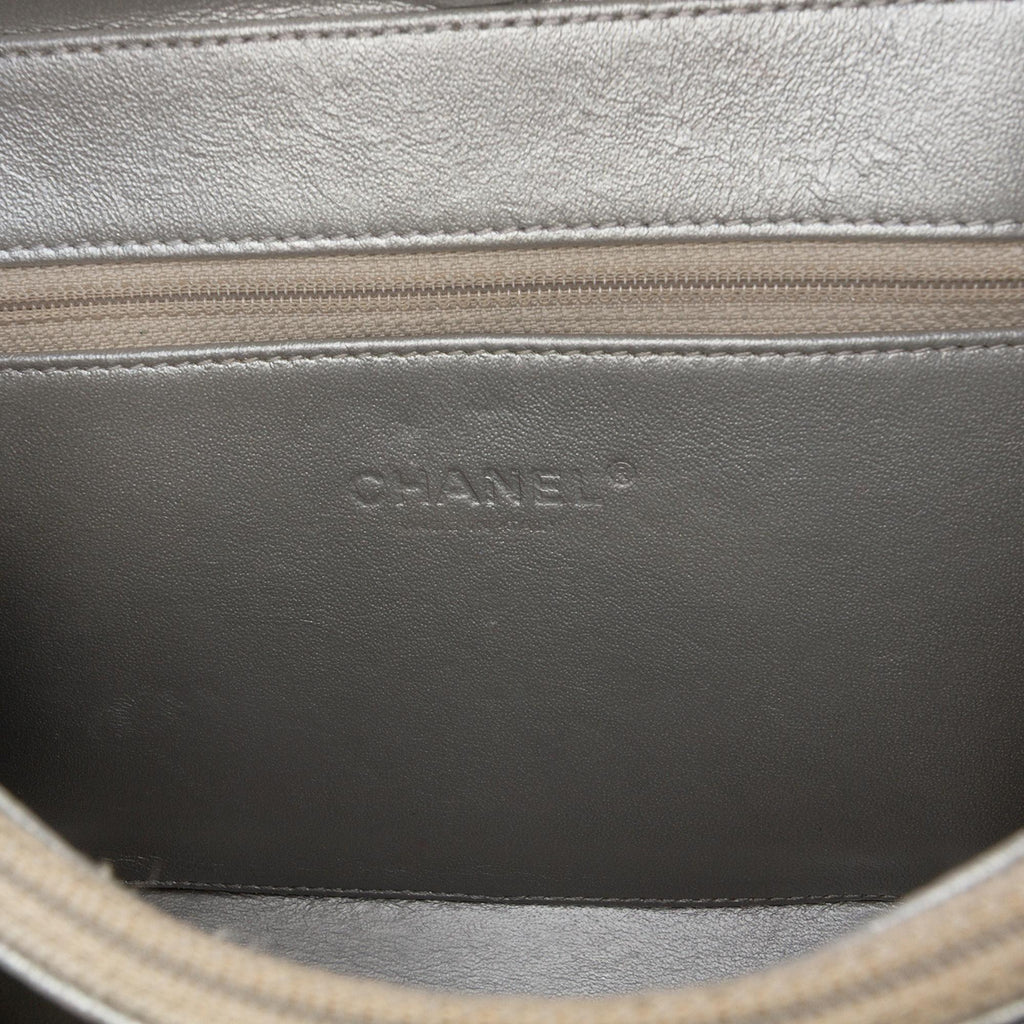 Chanel Medium Caviar CC Filigree Vanity Case