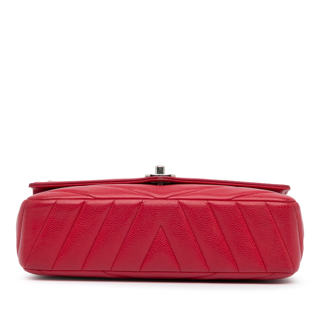 Chanel Medium Caviar Chevron Data Center Envelope Flap (SHG-PZy6WX)