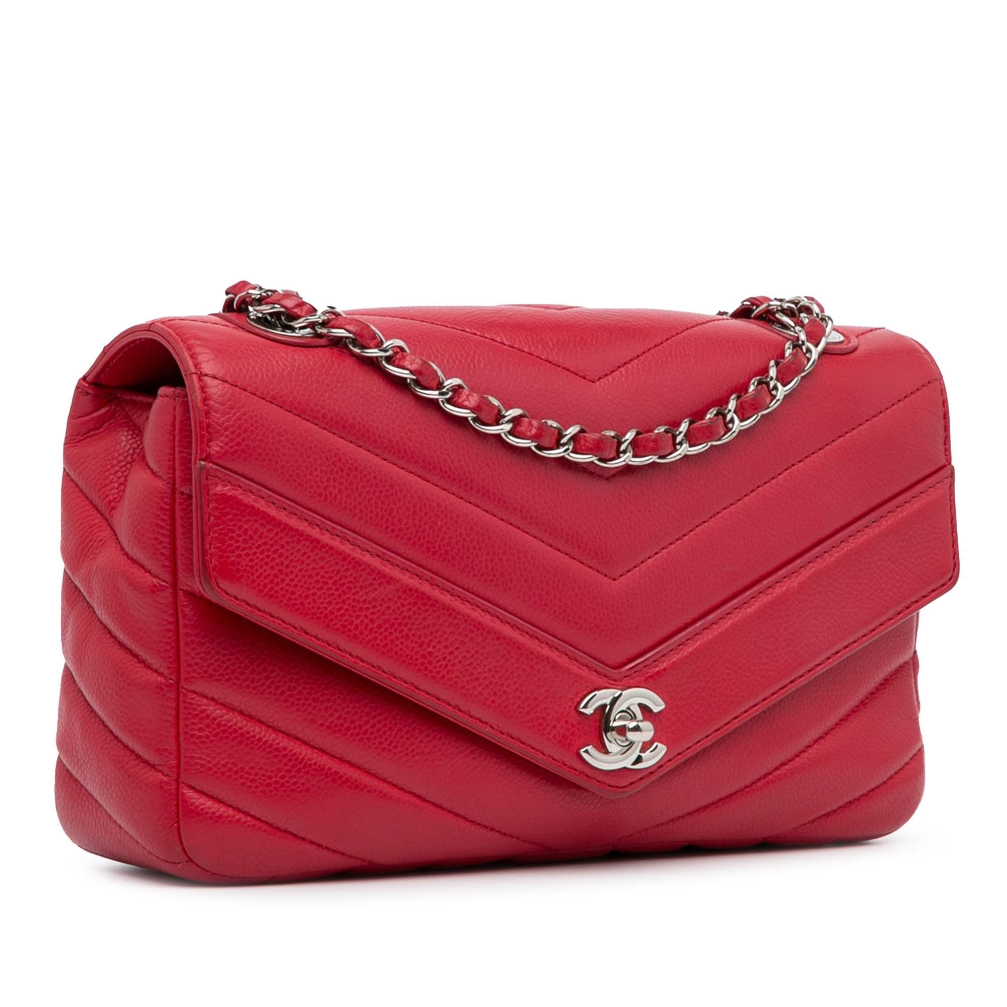 Chanel Medium Caviar Chevron Data Center Envelope Flap (SHG-PZy6WX)