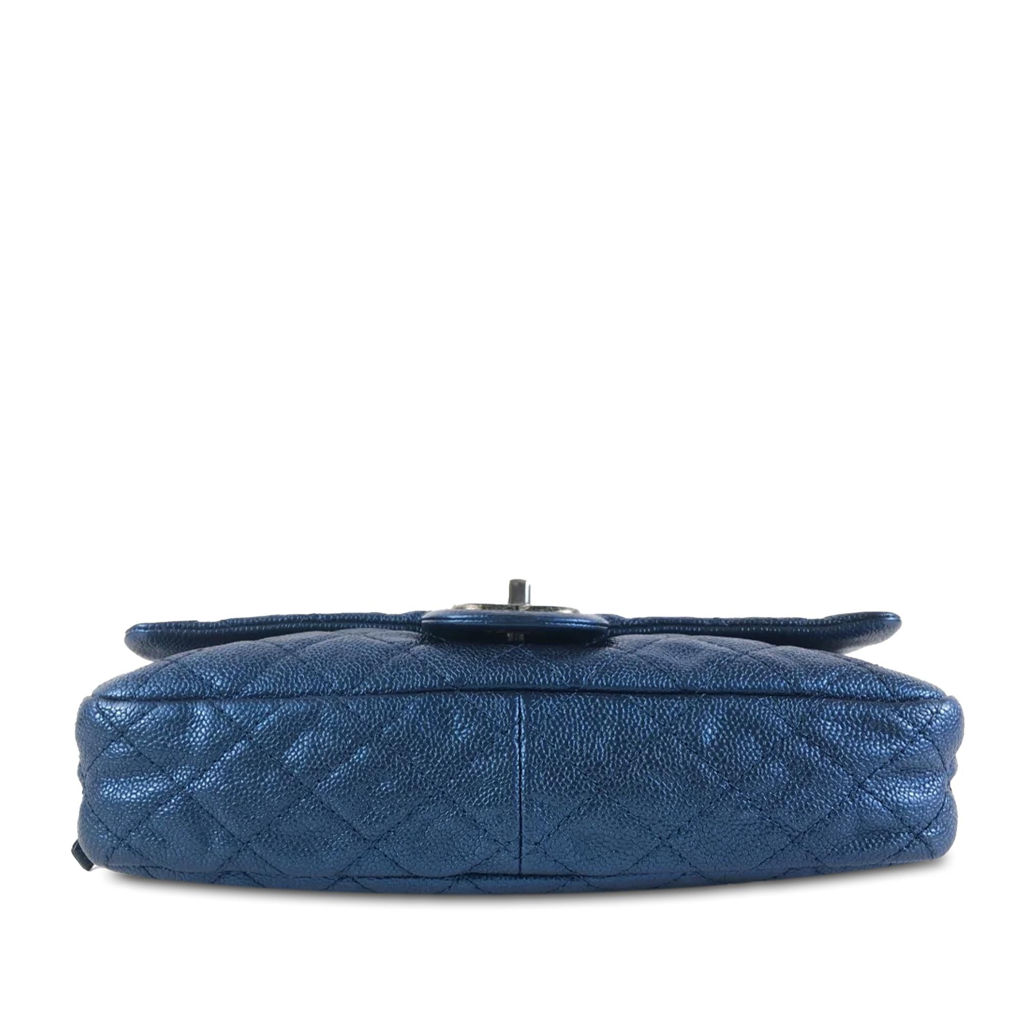 Chanel Medium Caviar Easy Flap (SHG-dICzQt)