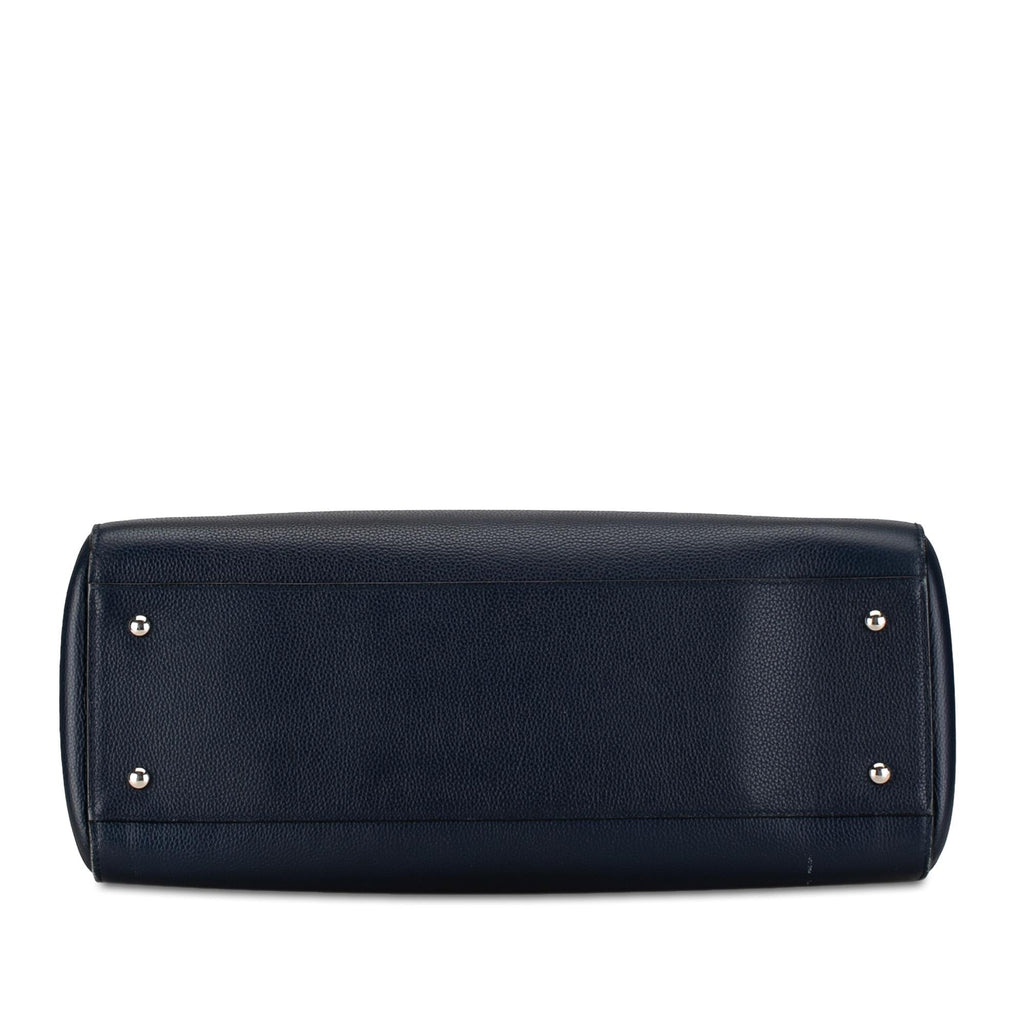 Chanel Medium Caviar Neo Executive Tote (SHG-CMN5iv)