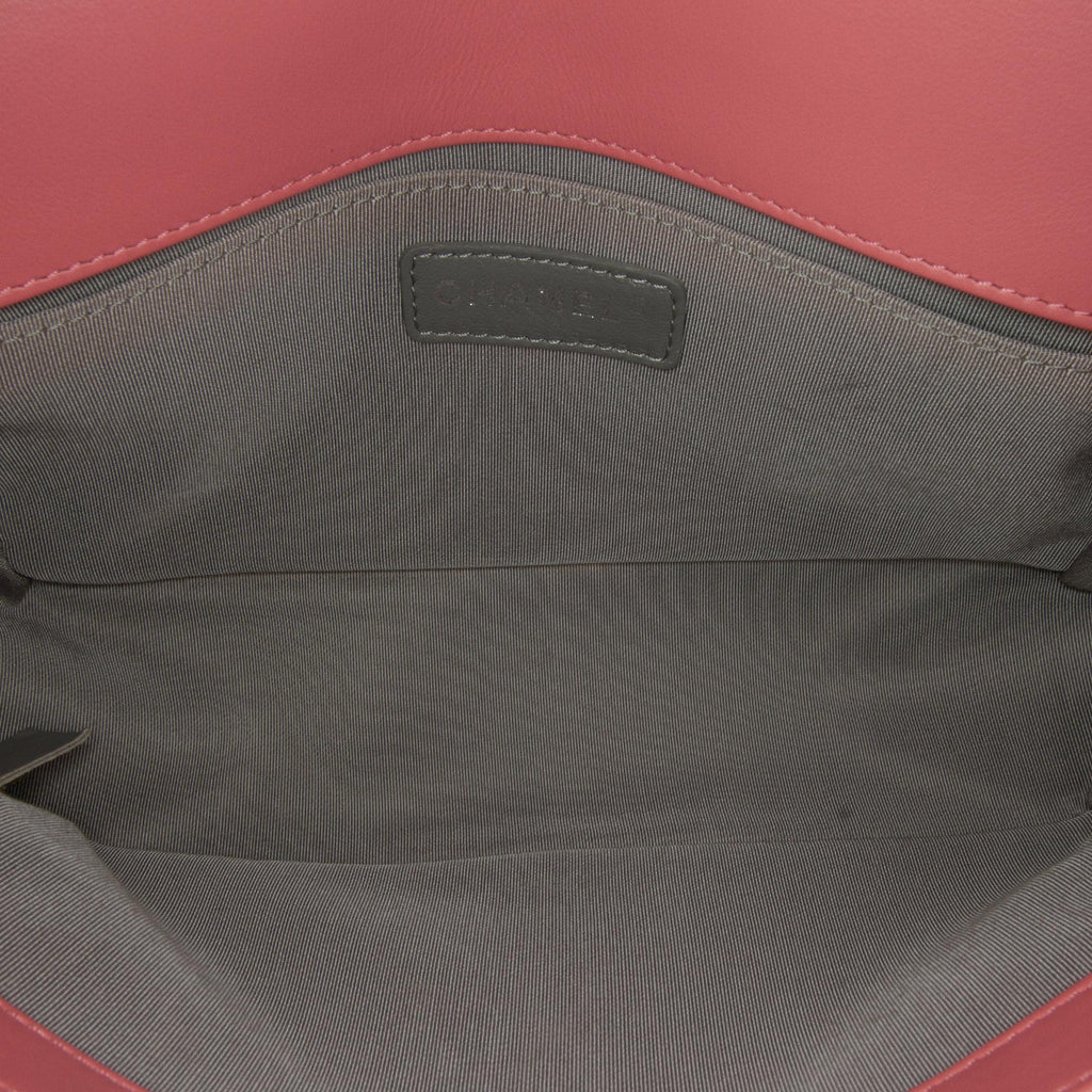 Chanel Medium Chevron Boy Flap (SHG-A6HoST)