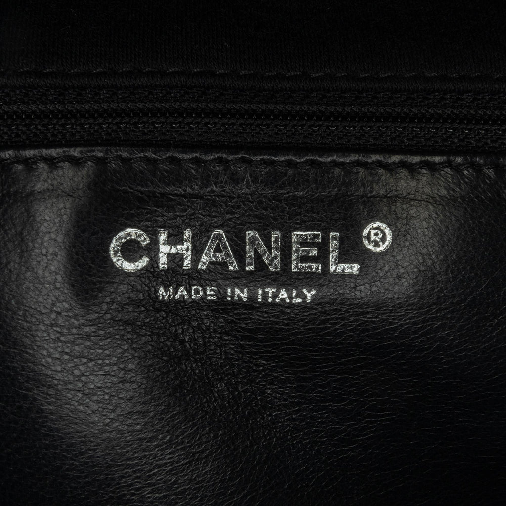 Chanel Medium Chevron Quilted Jersey Single Flap (SHG-ZhE9Mo)