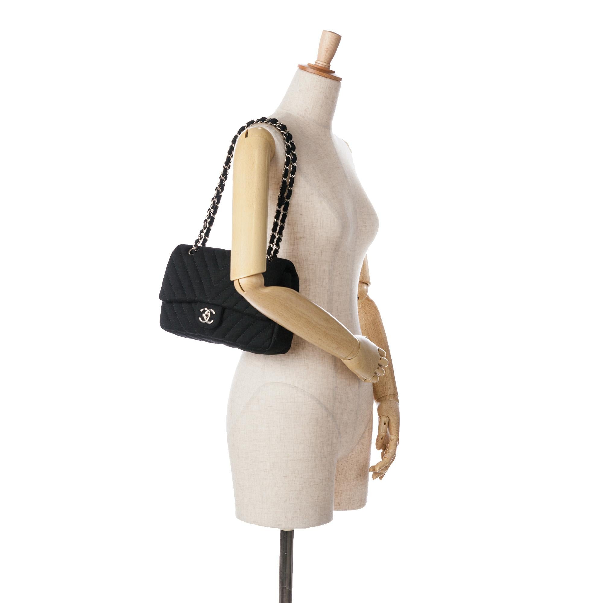 Chanel Medium Chevron Quilted Jersey Single Flap (SHG-ZhE9Mo)