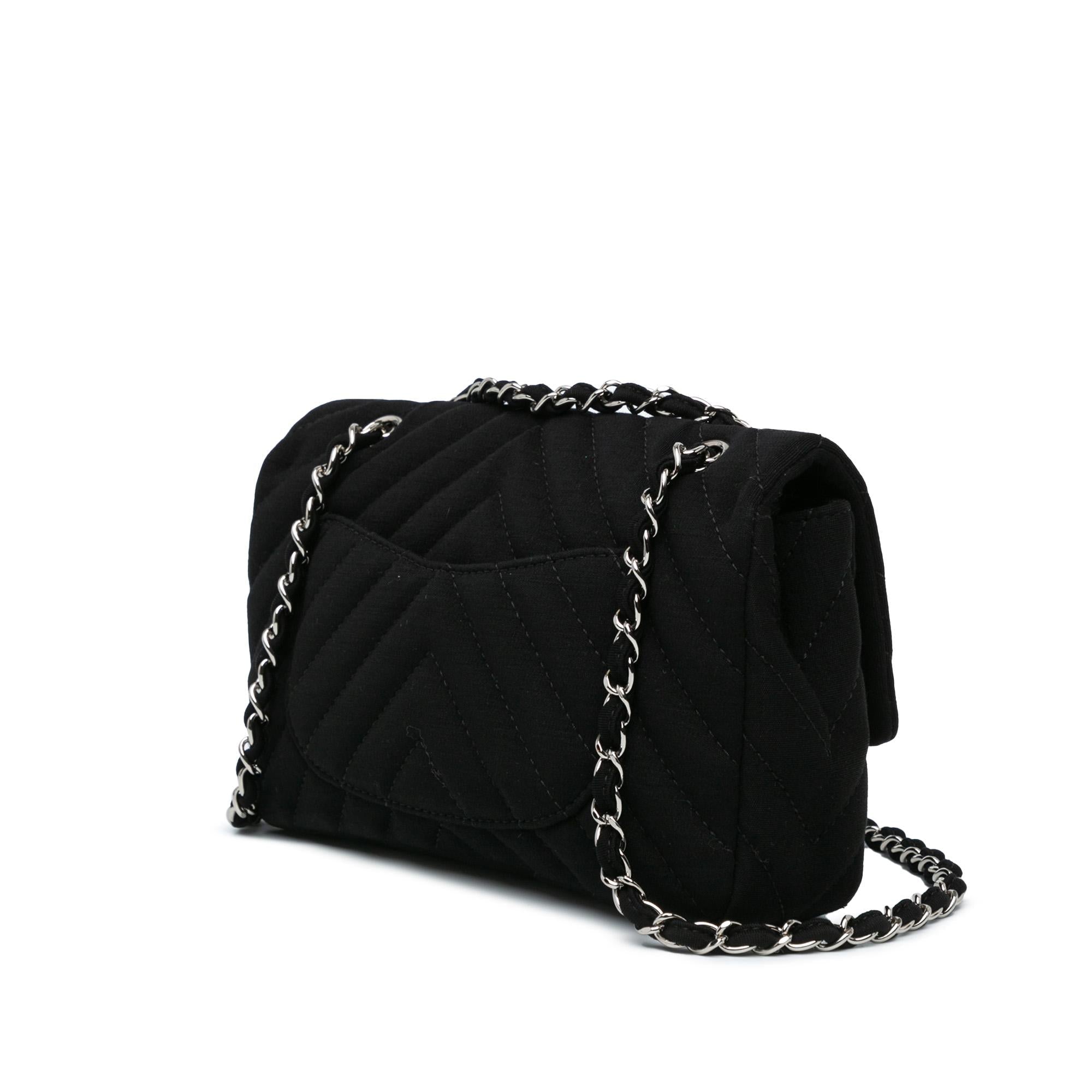 Chanel Medium Chevron Quilted Jersey Single Flap (SHG-ZhE9Mo)