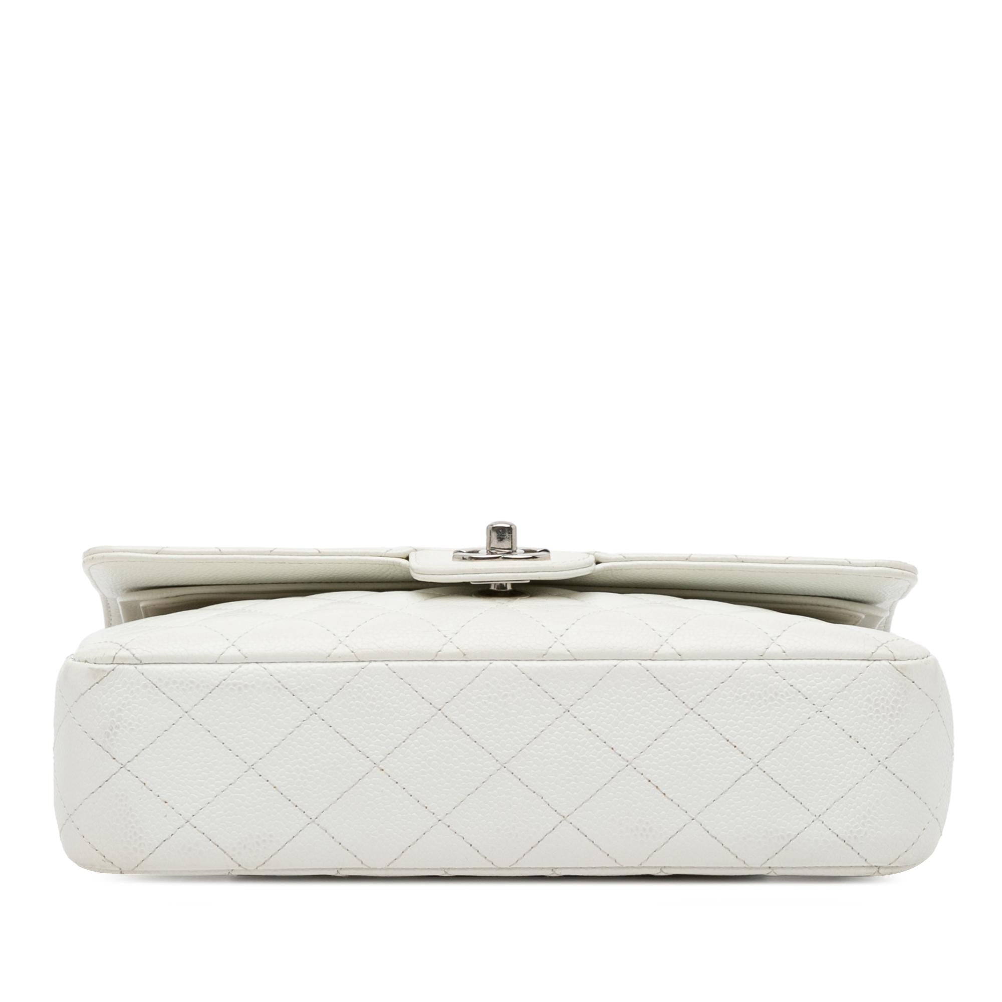 Chanel Medium Classic Caviar Double Flap (SHG-J0uMdj)