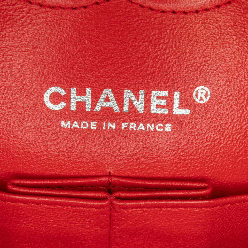 Chanel Medium Classic Chevron Caviar Double Flap (SHG-Cx8LmL)